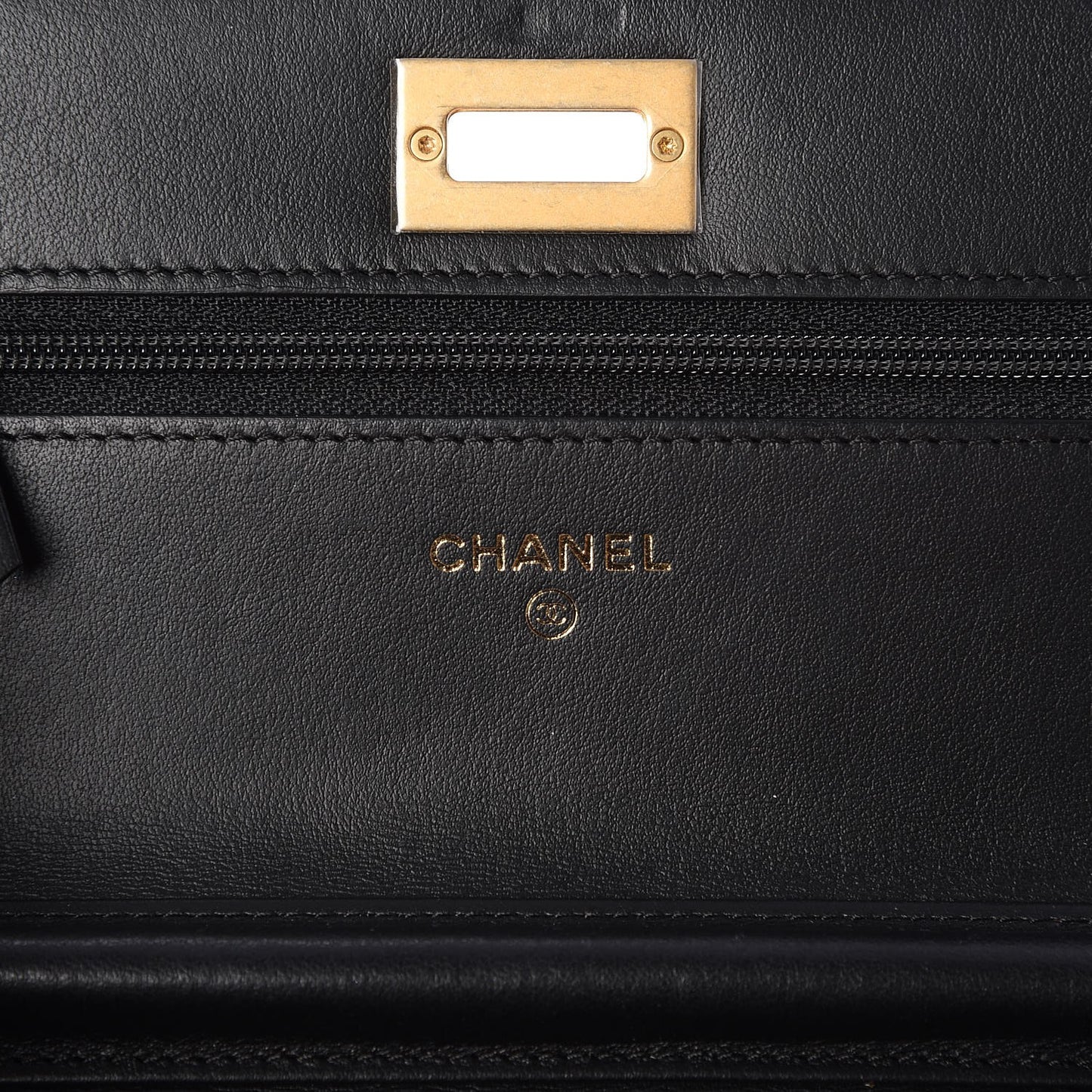 Sheepskin Chevron Reissue Wallet On Chain WOC Black