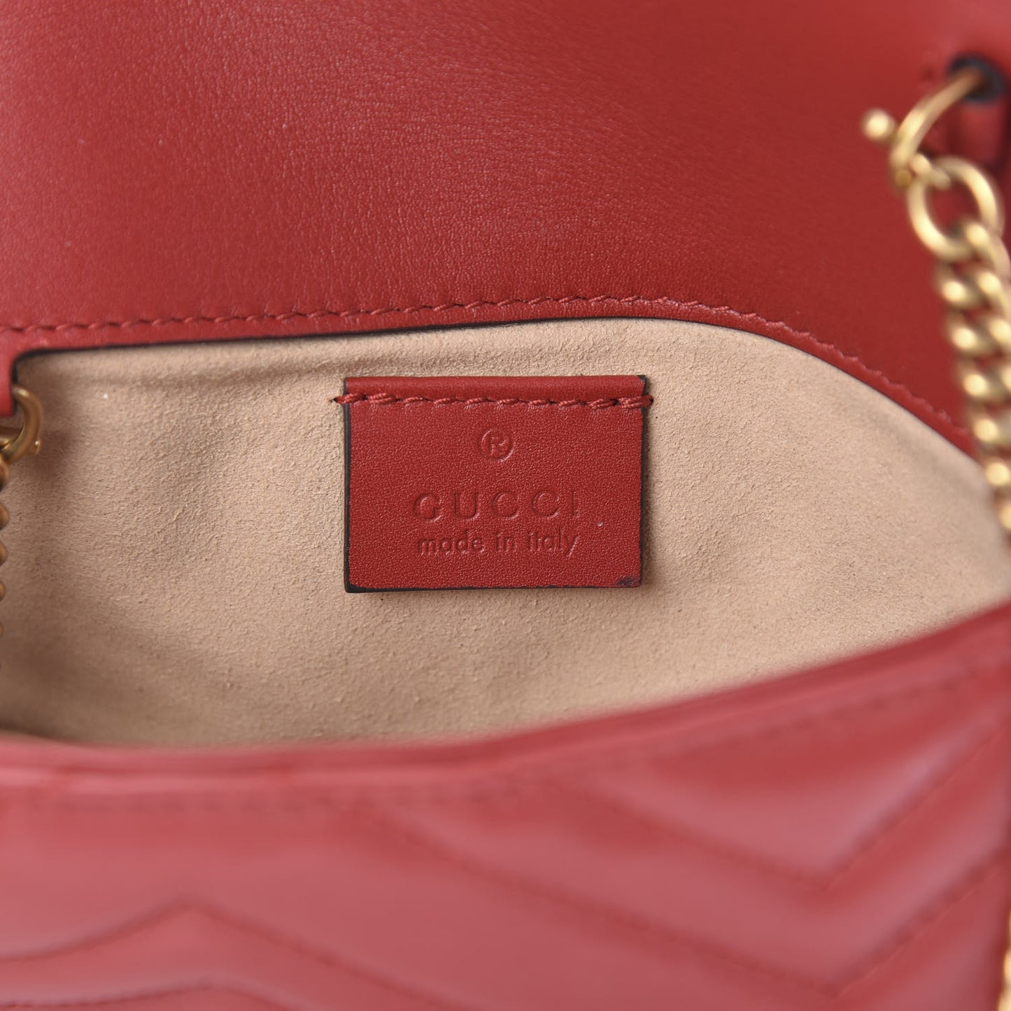 Calfskin Matelasse Super Mini GG Marmont Shoulder Bag Hibiscus Red