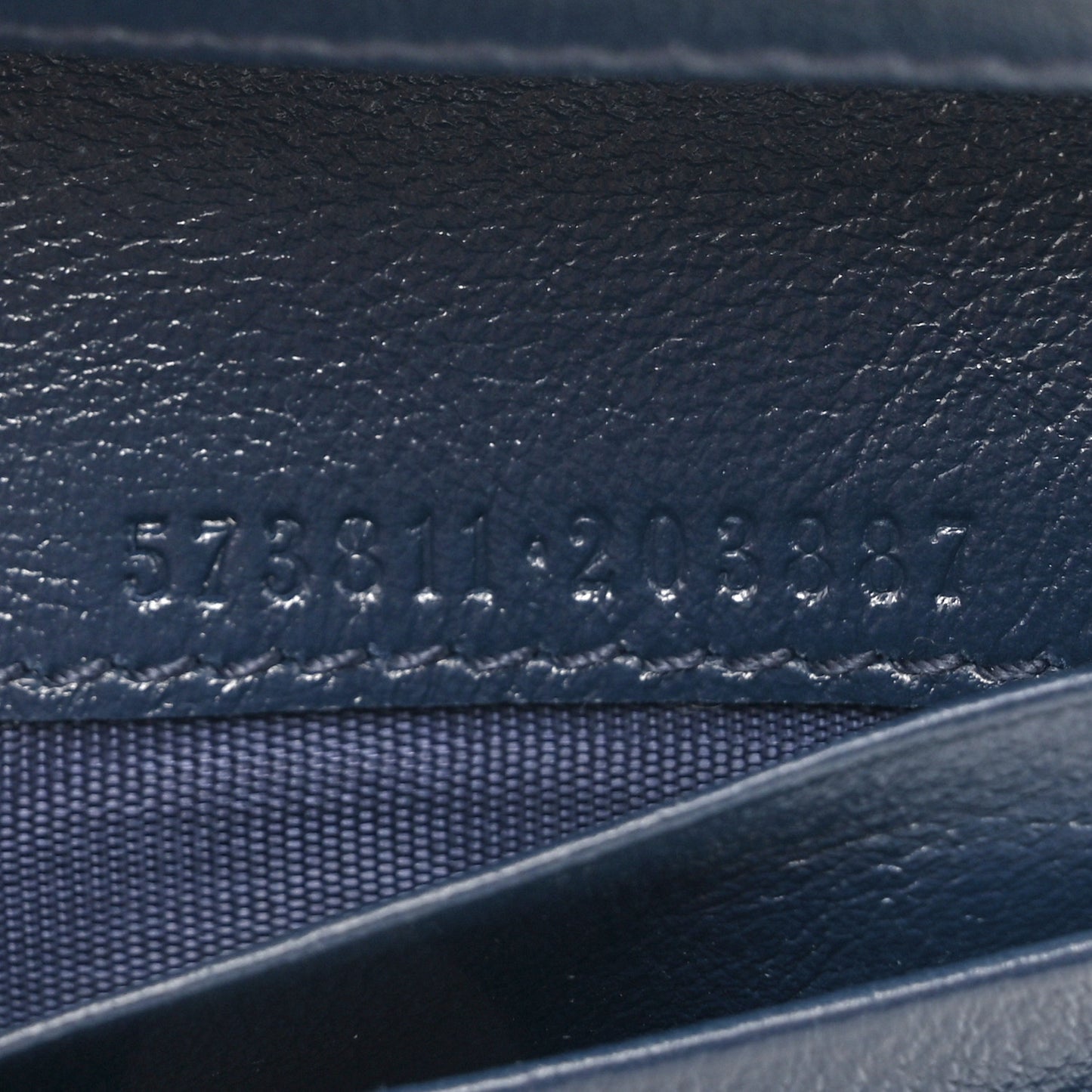 Vintage Effect Calfskin Matelasse Diagonal Torchon GG Marmont Card Case Wallet Blue Agata Mystic White