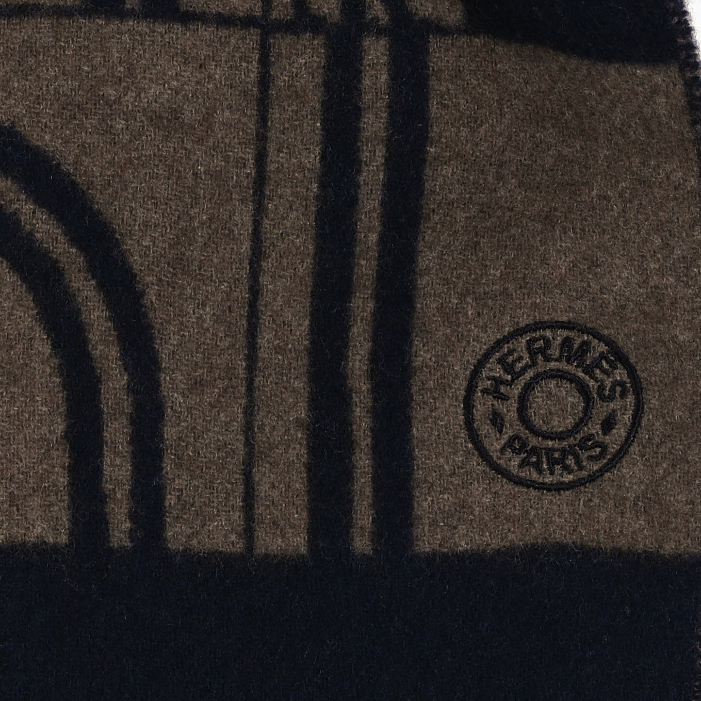 Cashmere Brides de Gala en Desordre Muffler Marine Etoupe