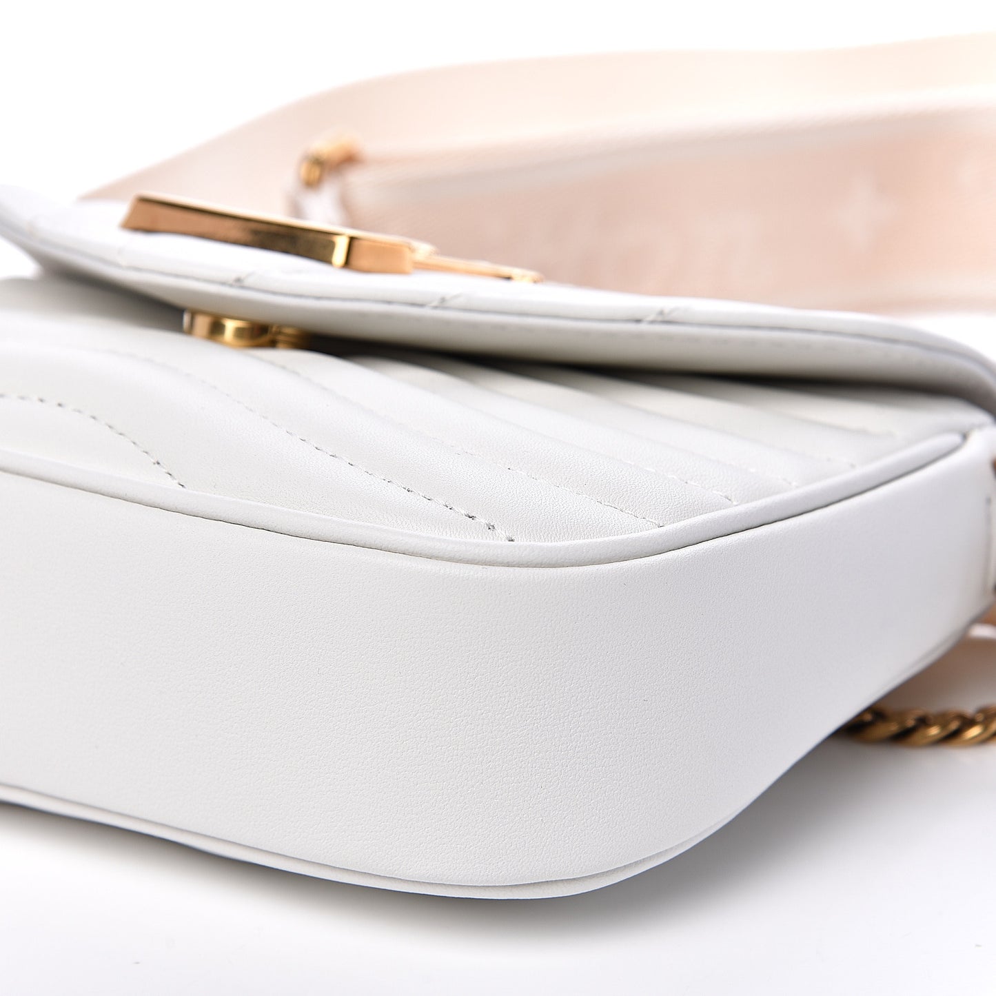 Calfskin New Wave Multi Pochette Snow