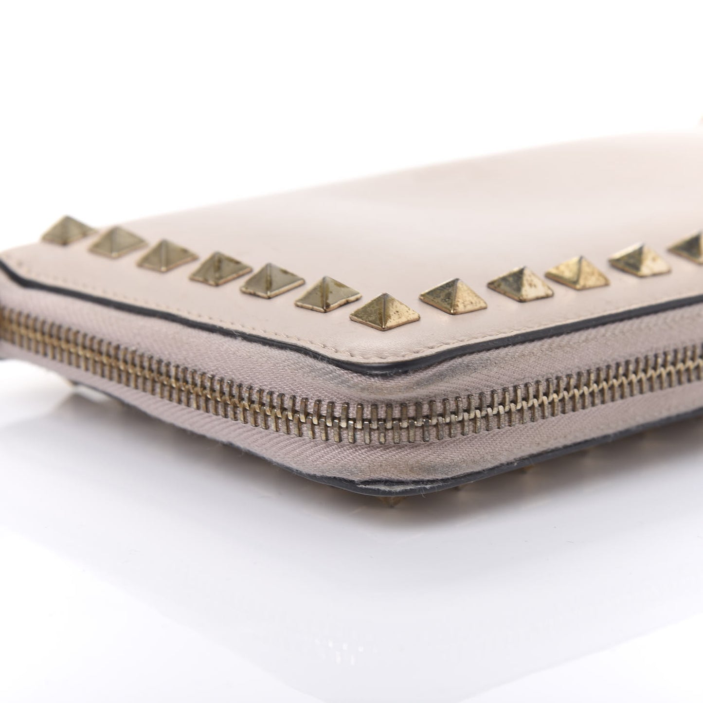 Calfskin Rockstud Zip Around Wallet Poudre