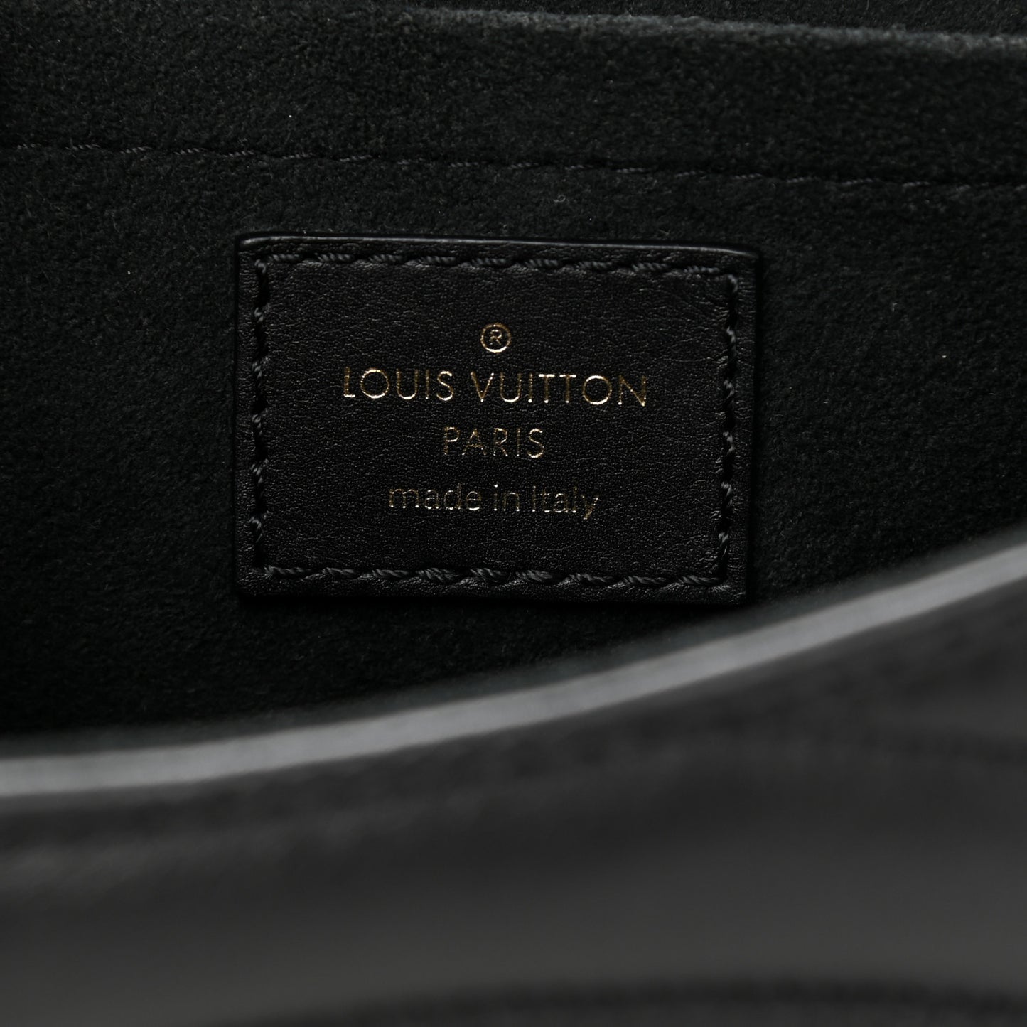 Calfskin New Wave Chain MM Black