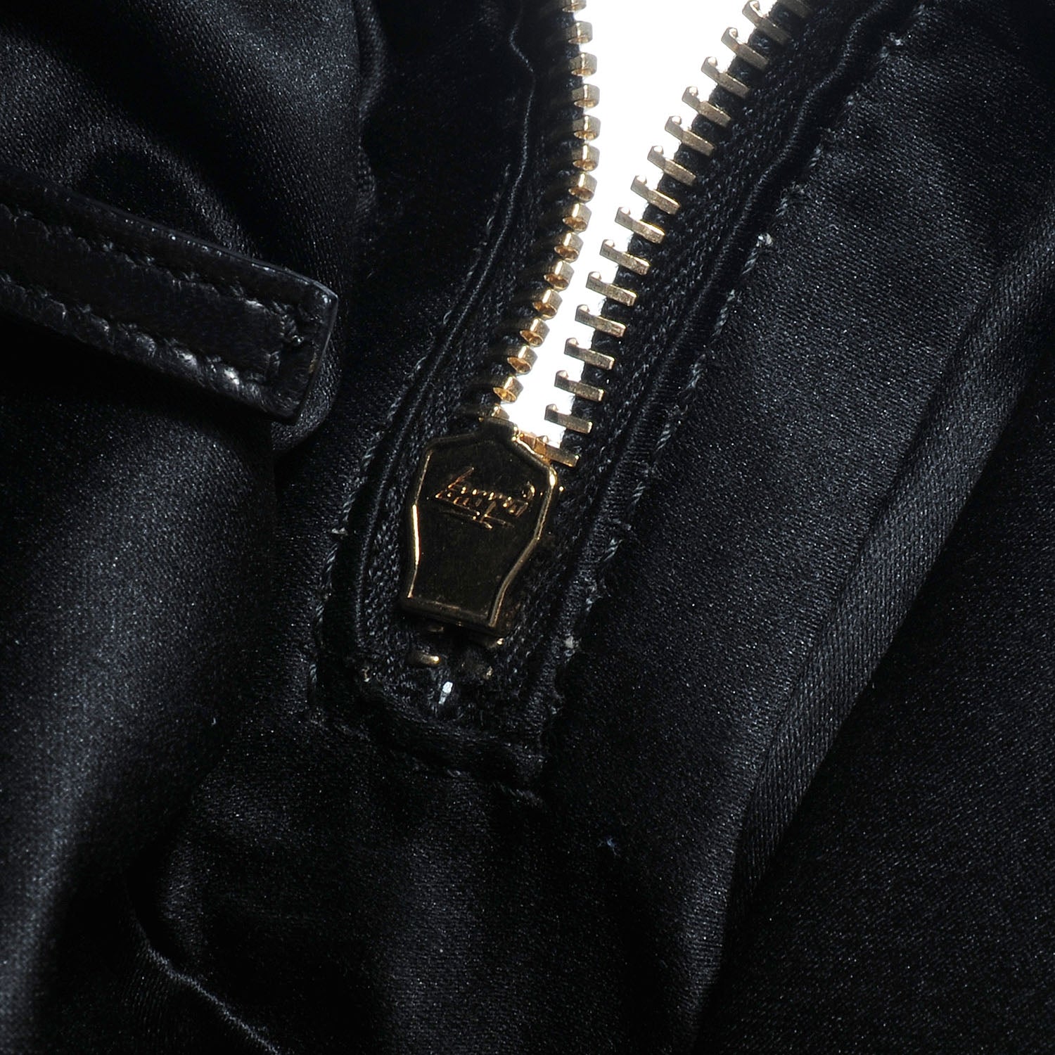 Saint Laurent Patent Oversized Muse Black 10 of 11