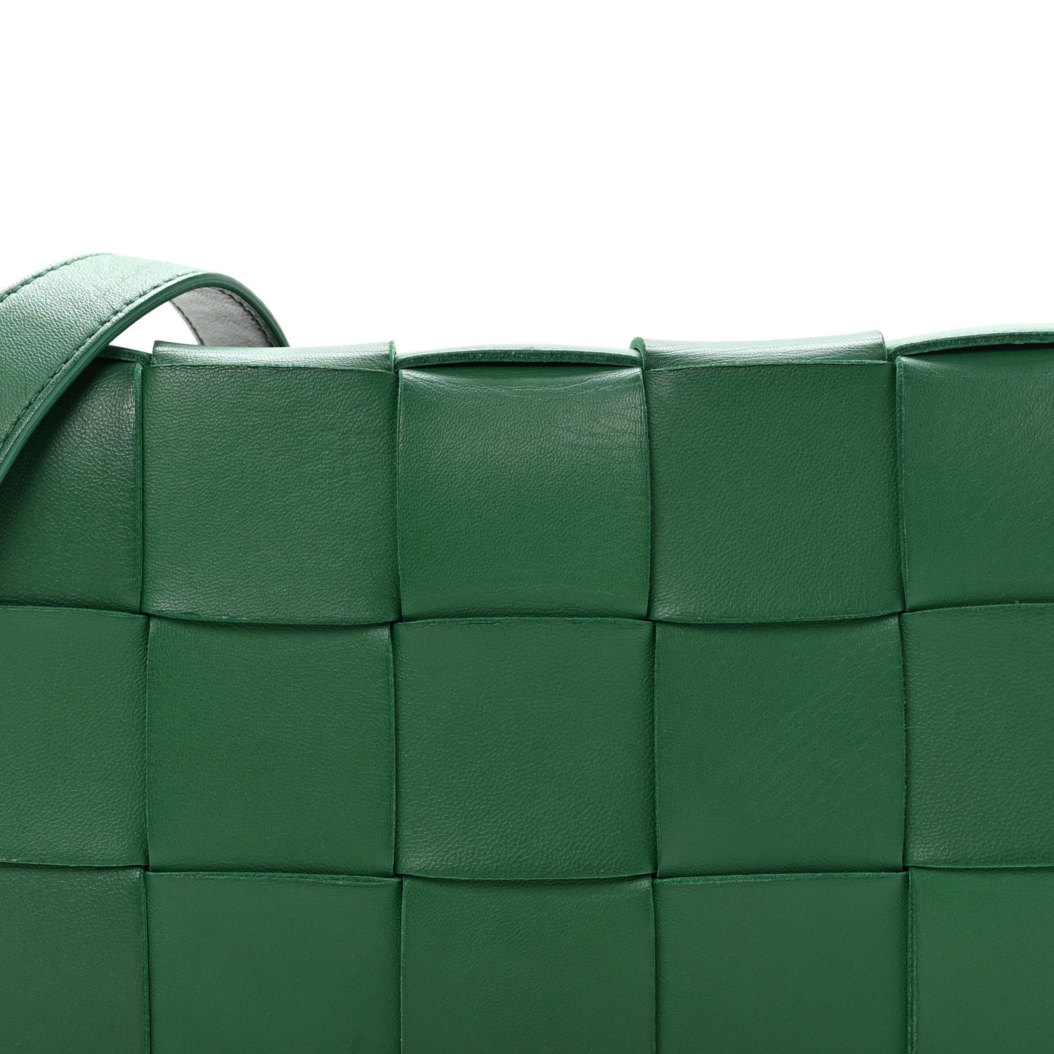 Bottega Veneta Lambskin Maxi Intrecciato Cassette Crossbody Bag Racing Green 8 of 10
