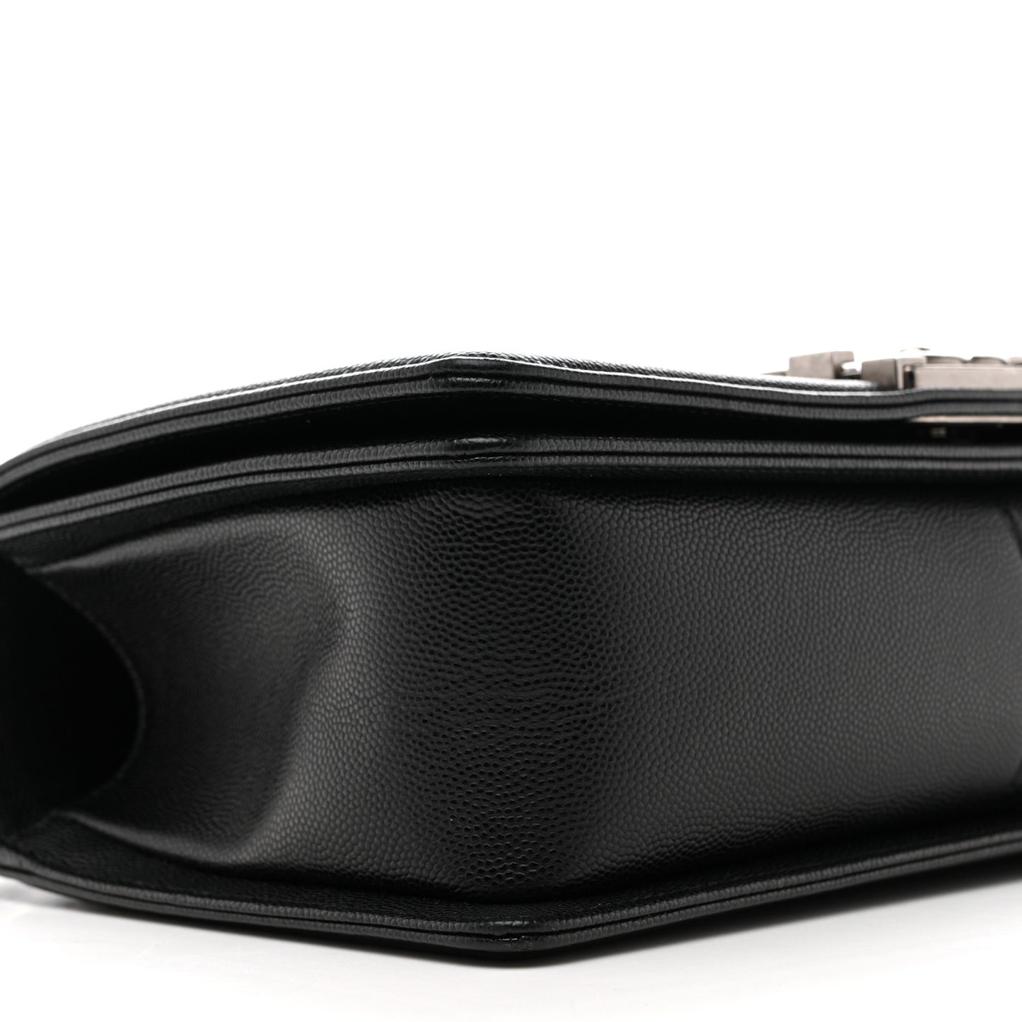 Caviar Quilted Medium Boy Flap Black