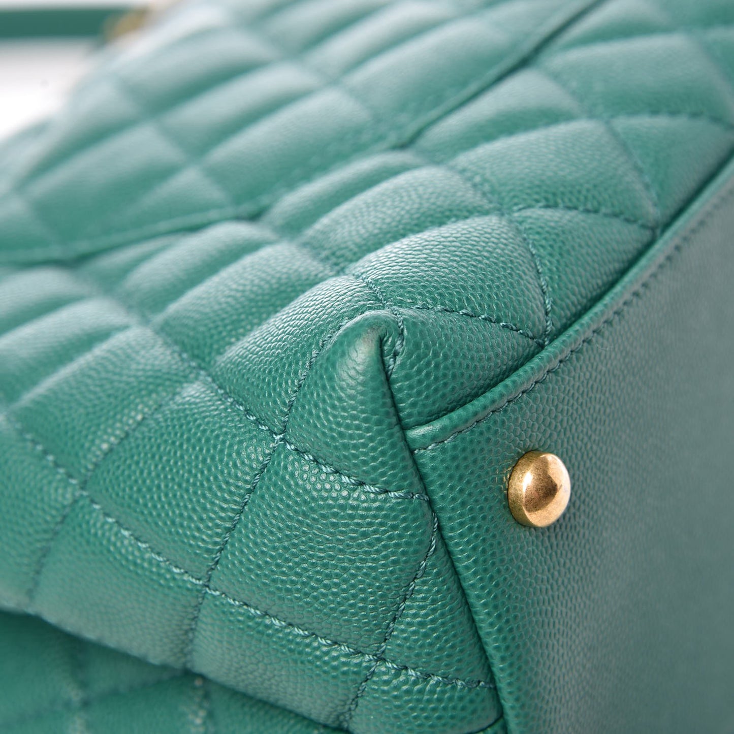 Caviar Quilted Small Coco Handle Flap Green