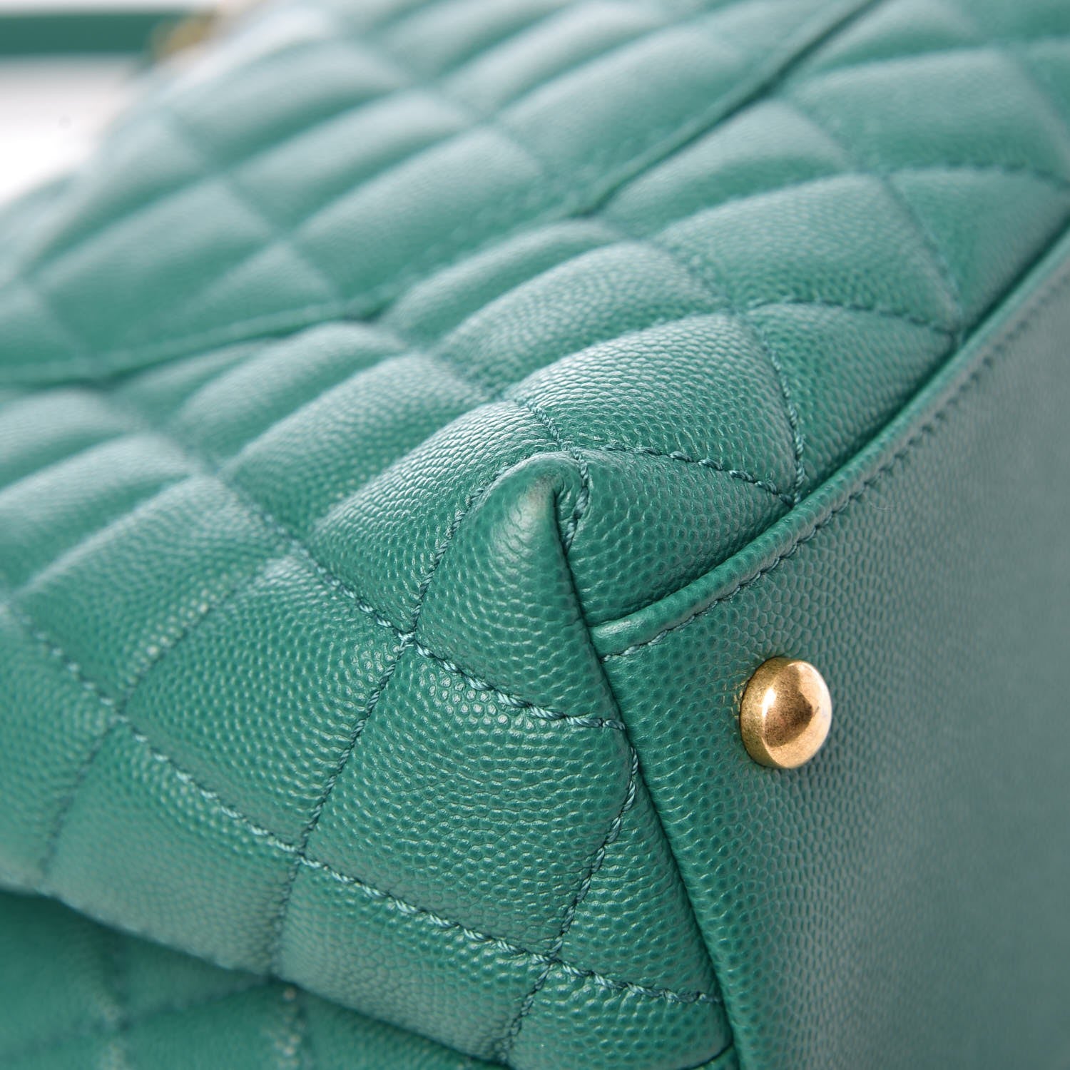 Chanel Caviar Quilted Small Coco Handle Flap Green 11 of 26