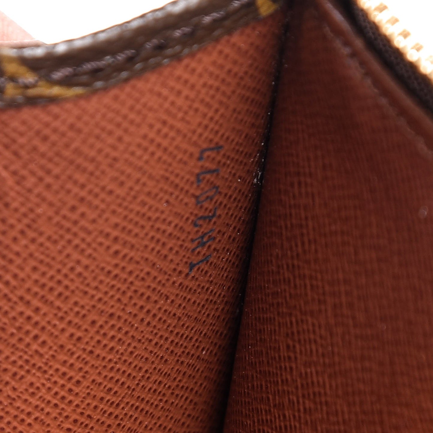 Monogram Poche Documents Portfolio Case 39