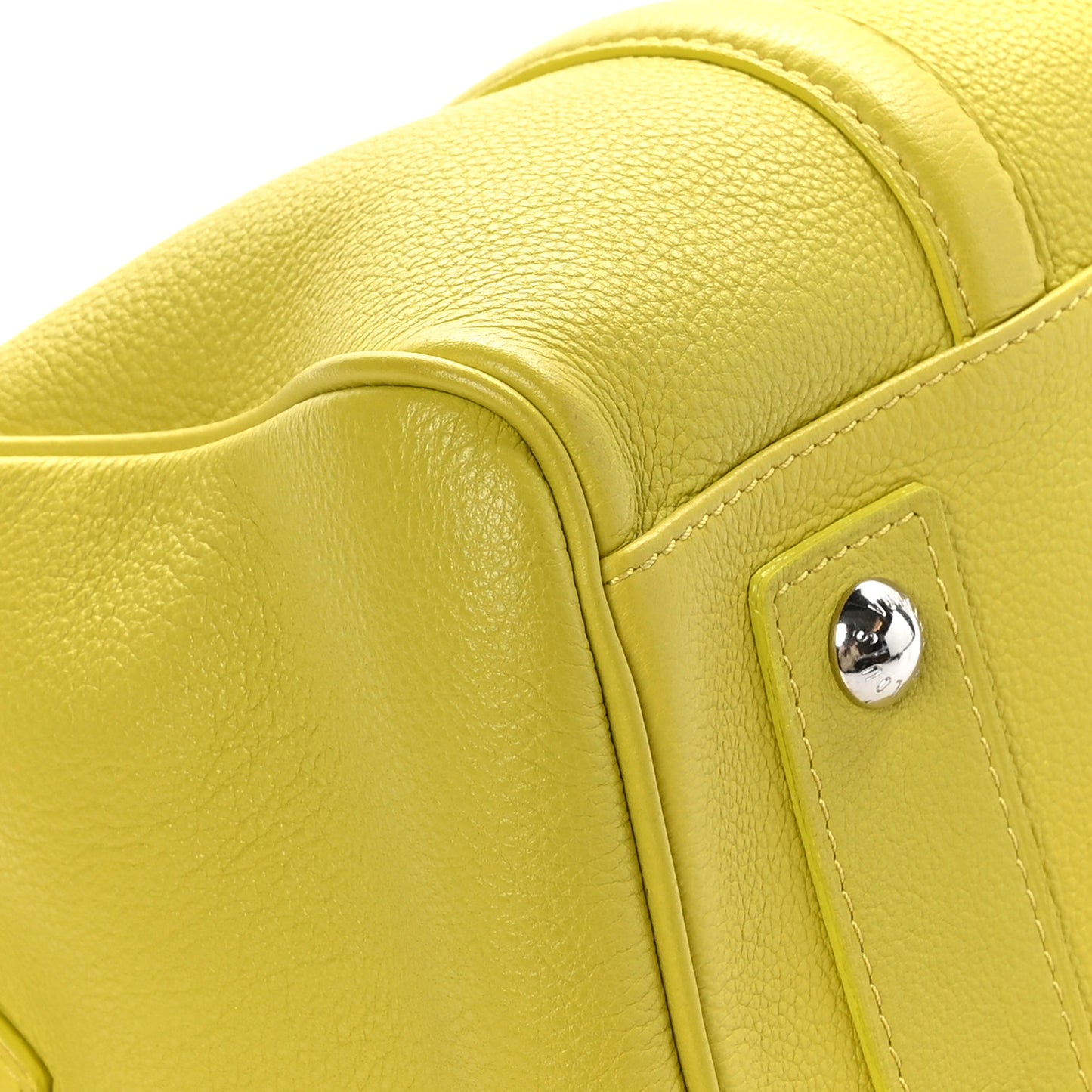 Veau Cachemire SC Bag PM Pistache