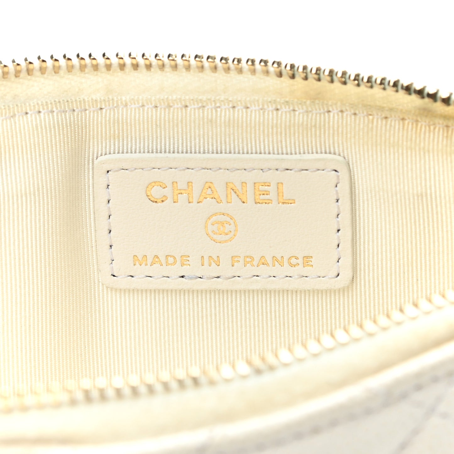 Caviar Quilted Classic Flat Wallet Pouch White