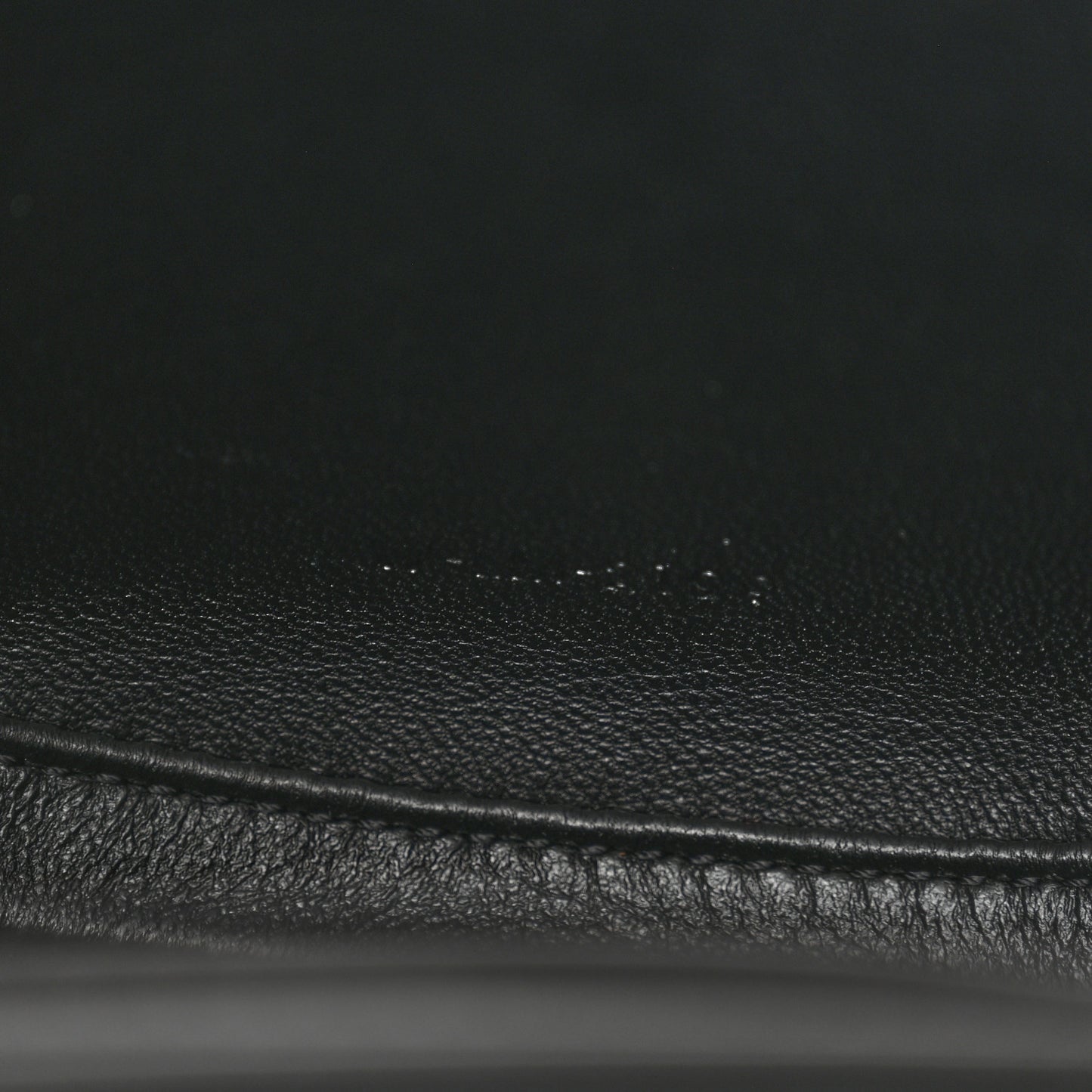 Satinated Calfskin Besace Small 16 Black