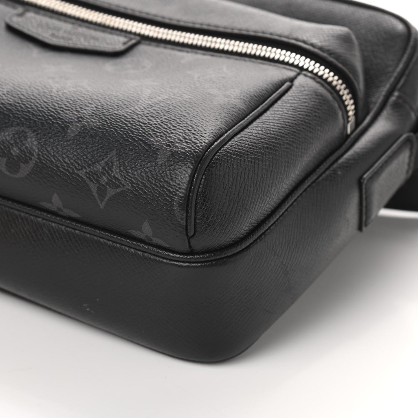 Taiga Monogram Eclipse Outdoor Messenger Black