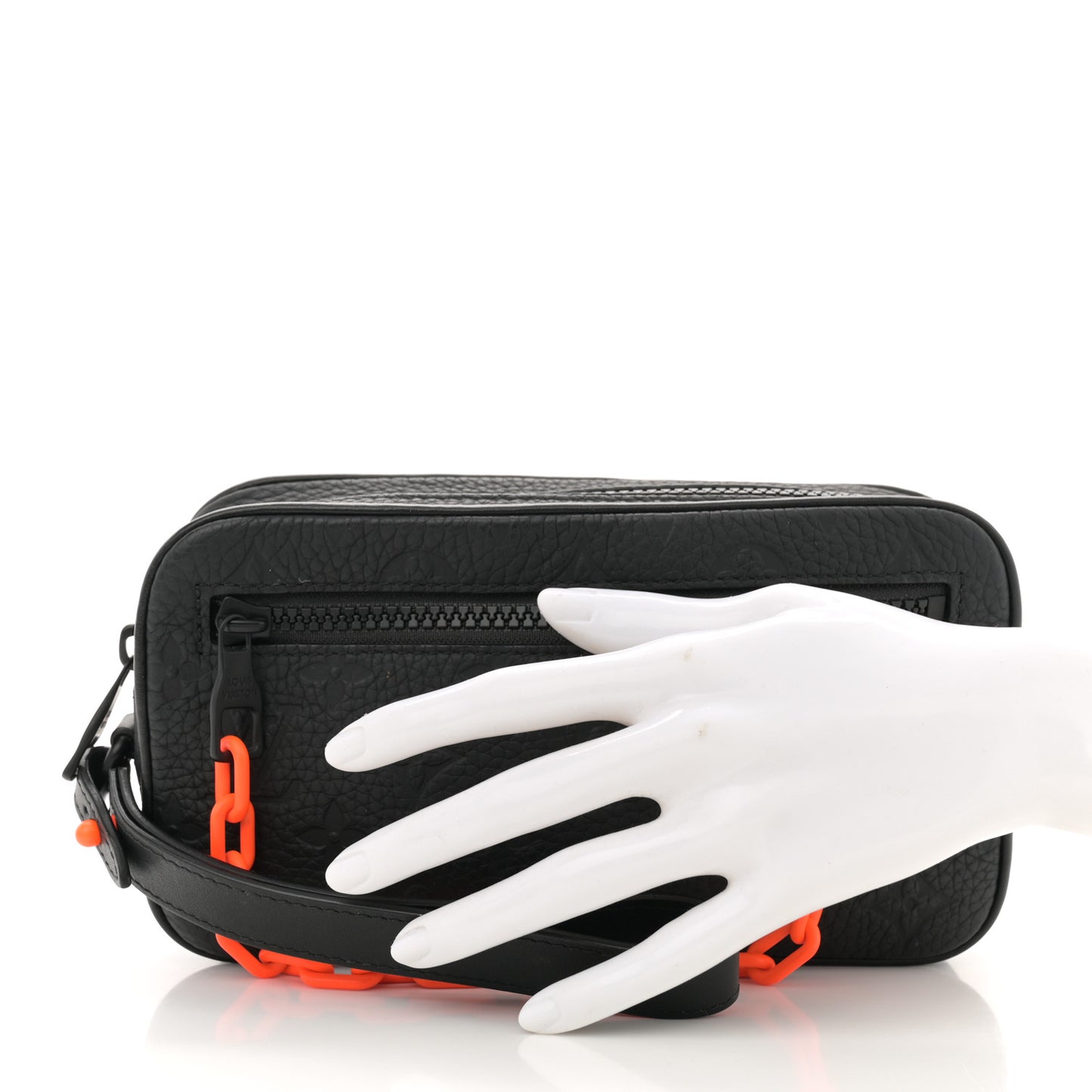 Taurillon Monogram Uniformes Solar Ray Soft Pochette Volga Black