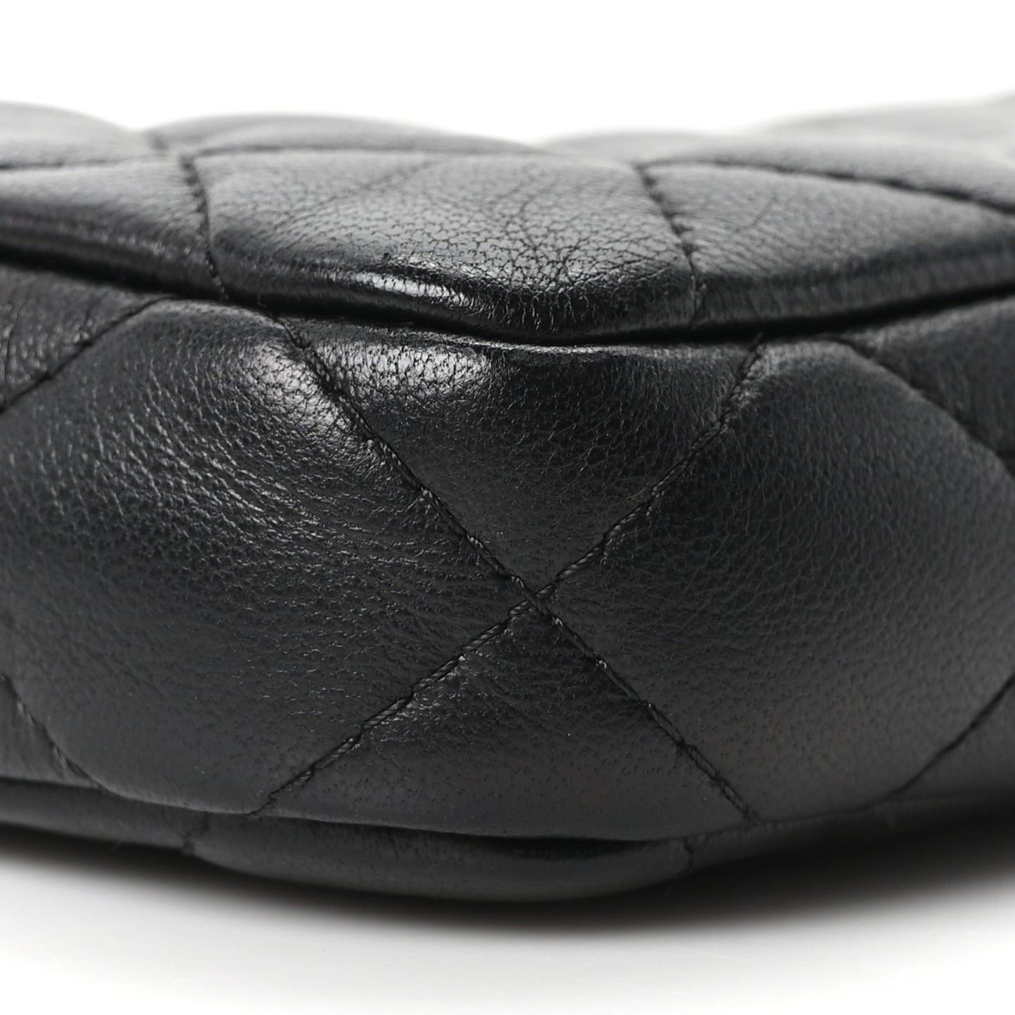 Lambskin Quilted Small Clutch With Chain Black