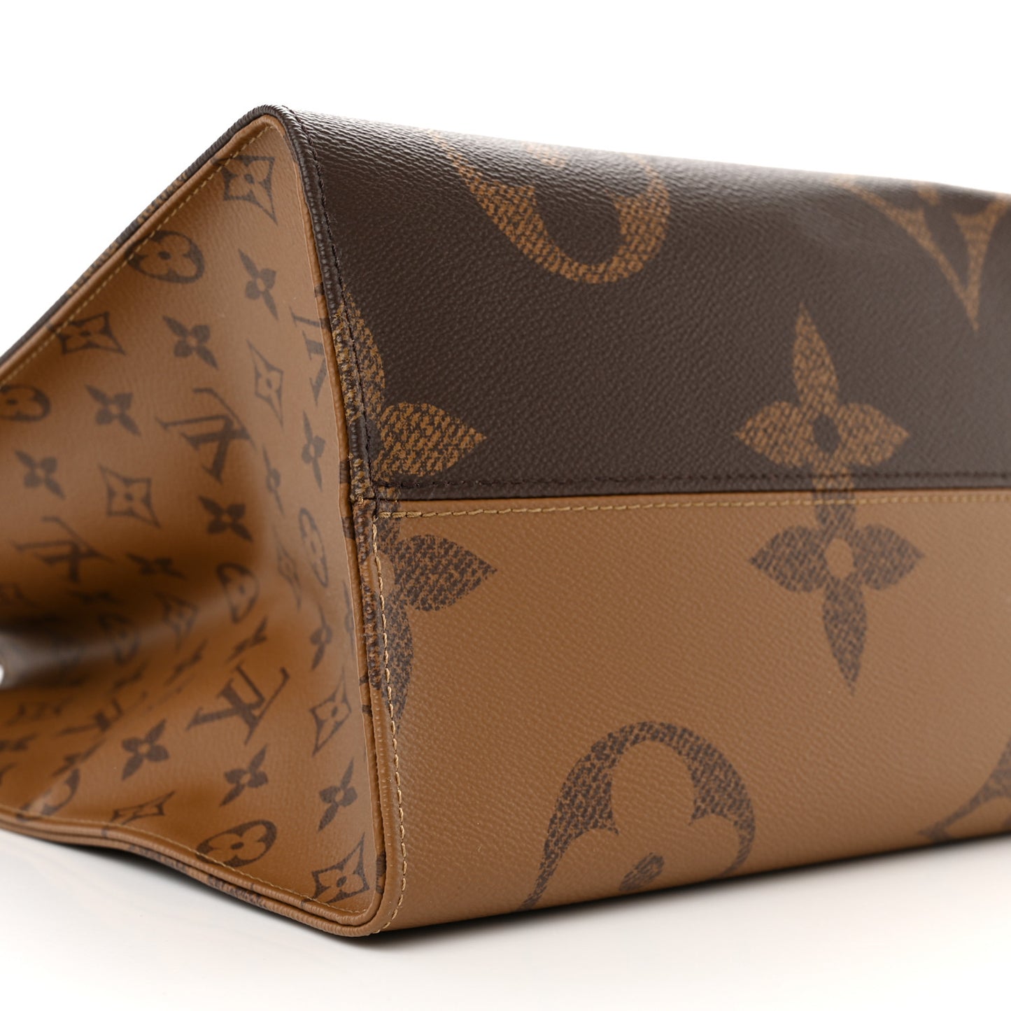 Reverse Monogram Giant Onthego GM
