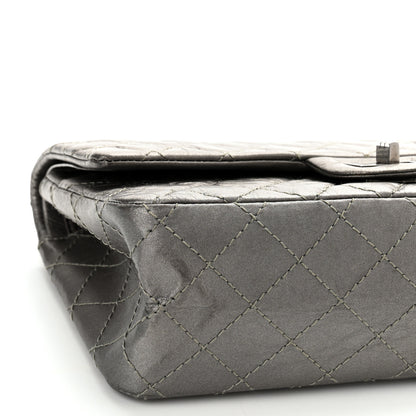 Chanel Metallic Aged Calfskin 2.55 Reissue 225 Flap Silver 9 of 10