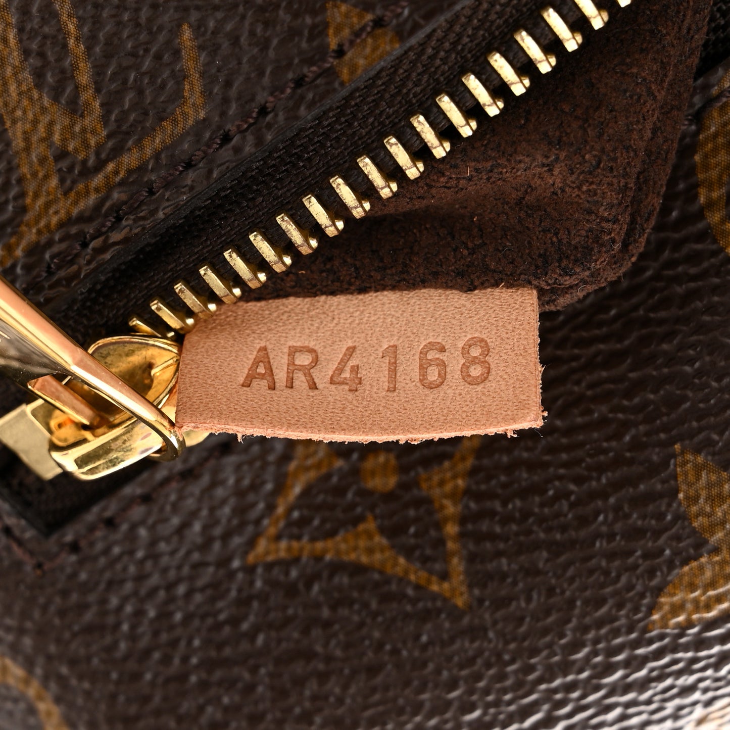 LOUIS VUITTON Monogram Pochette Metis
