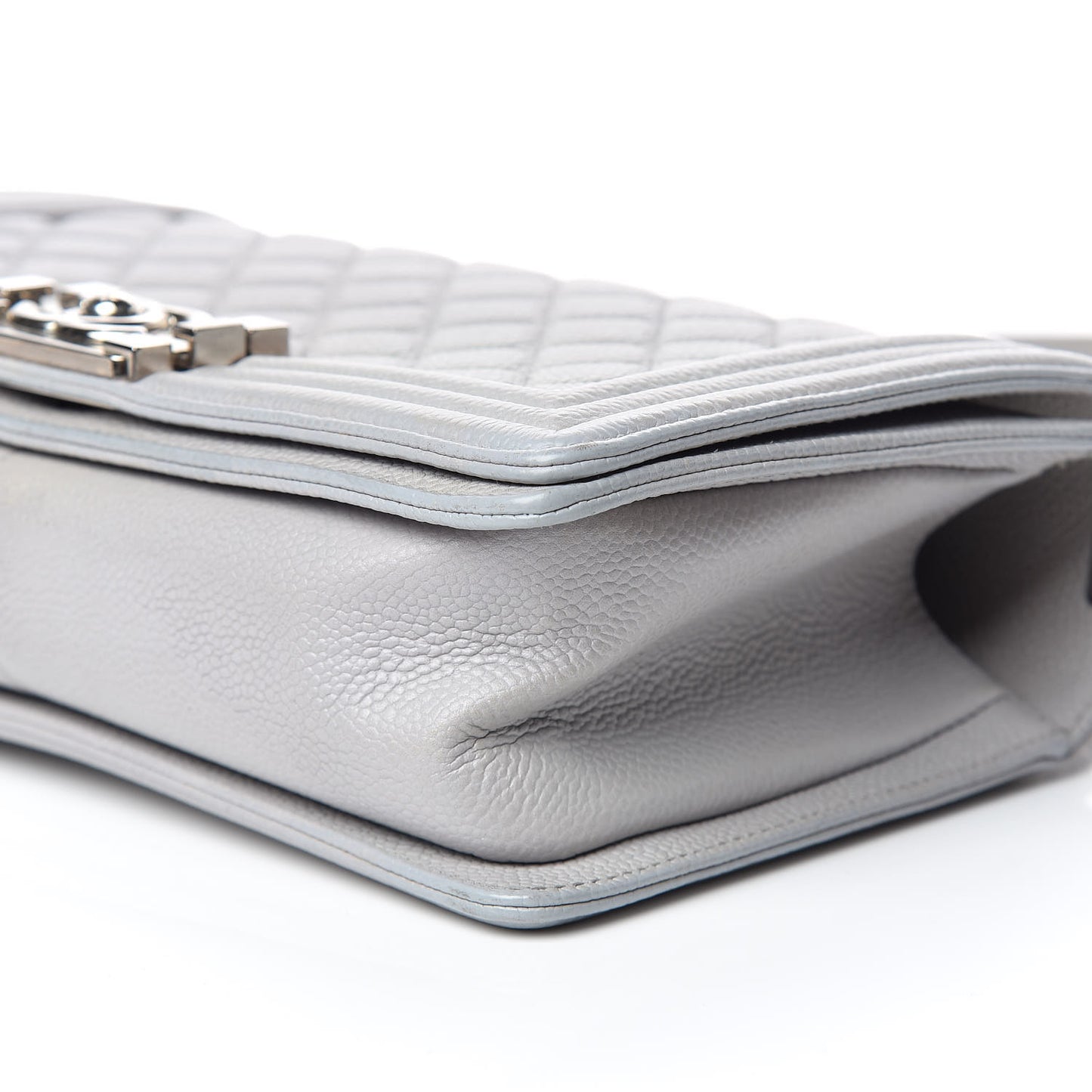Iridescent Caviar Quilted Medium Boy Flap Light Grey