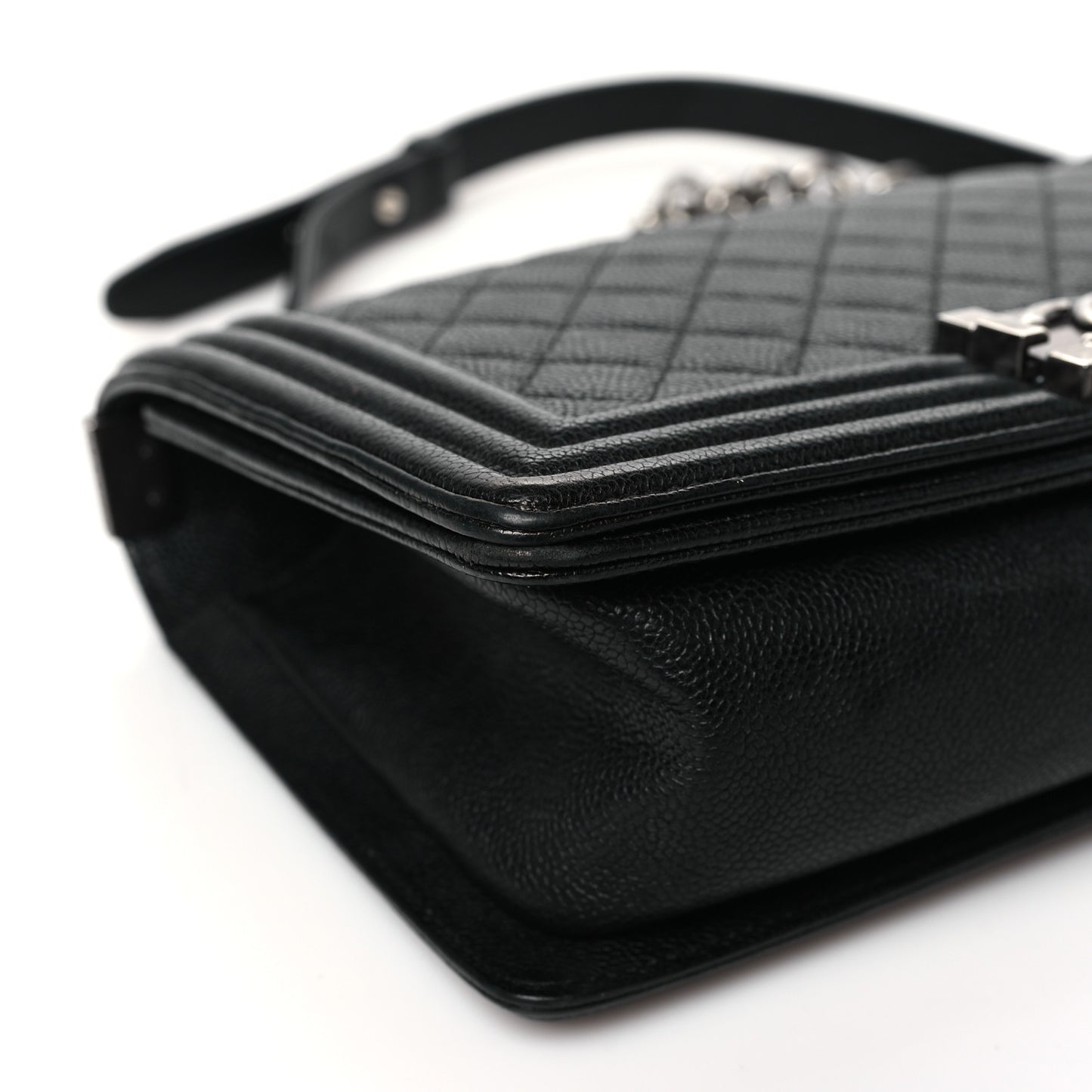 Caviar Quilted Medium Boy Flap Black
