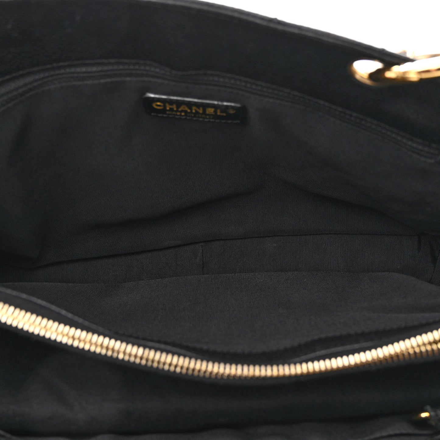 Caviar Quilted Grand Shopping Tote GST Black