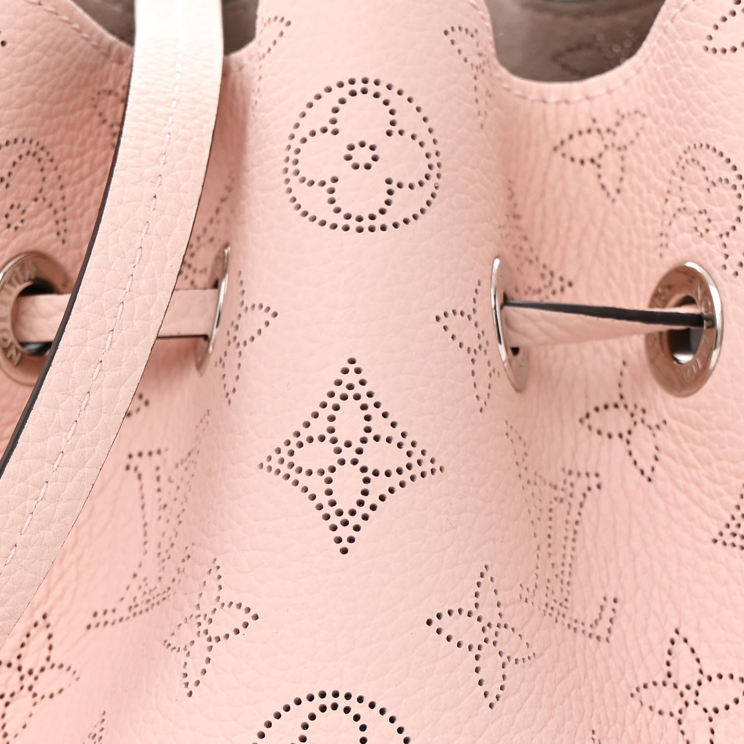 Louis Vuitton Mahina Bella Pink Jasmin 10 of 12