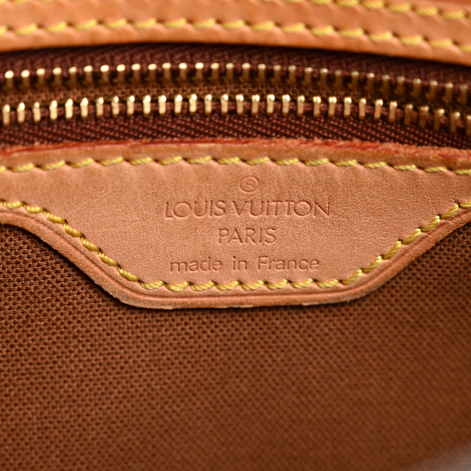 Louis Vuitton Monogram Trotteur 6 of 12