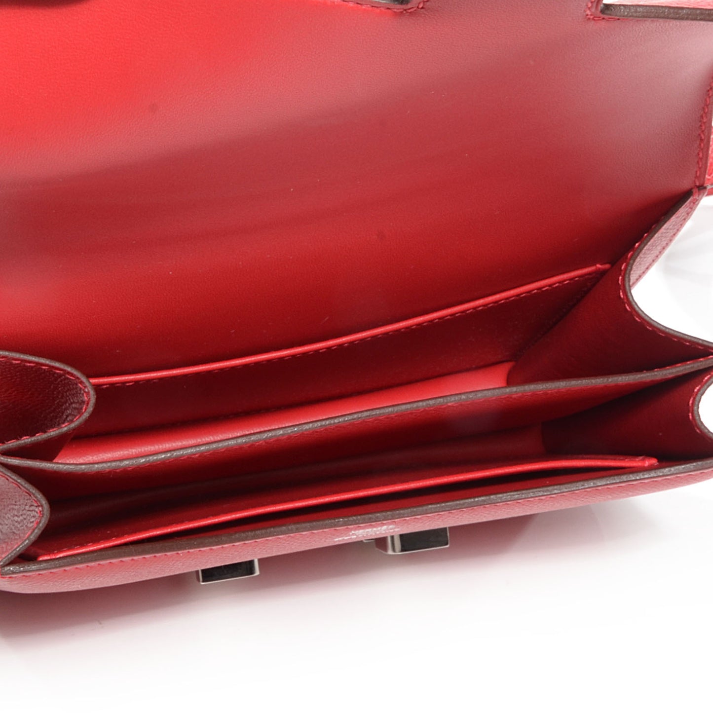 Epsom Constance 18 Rouge Casaque
