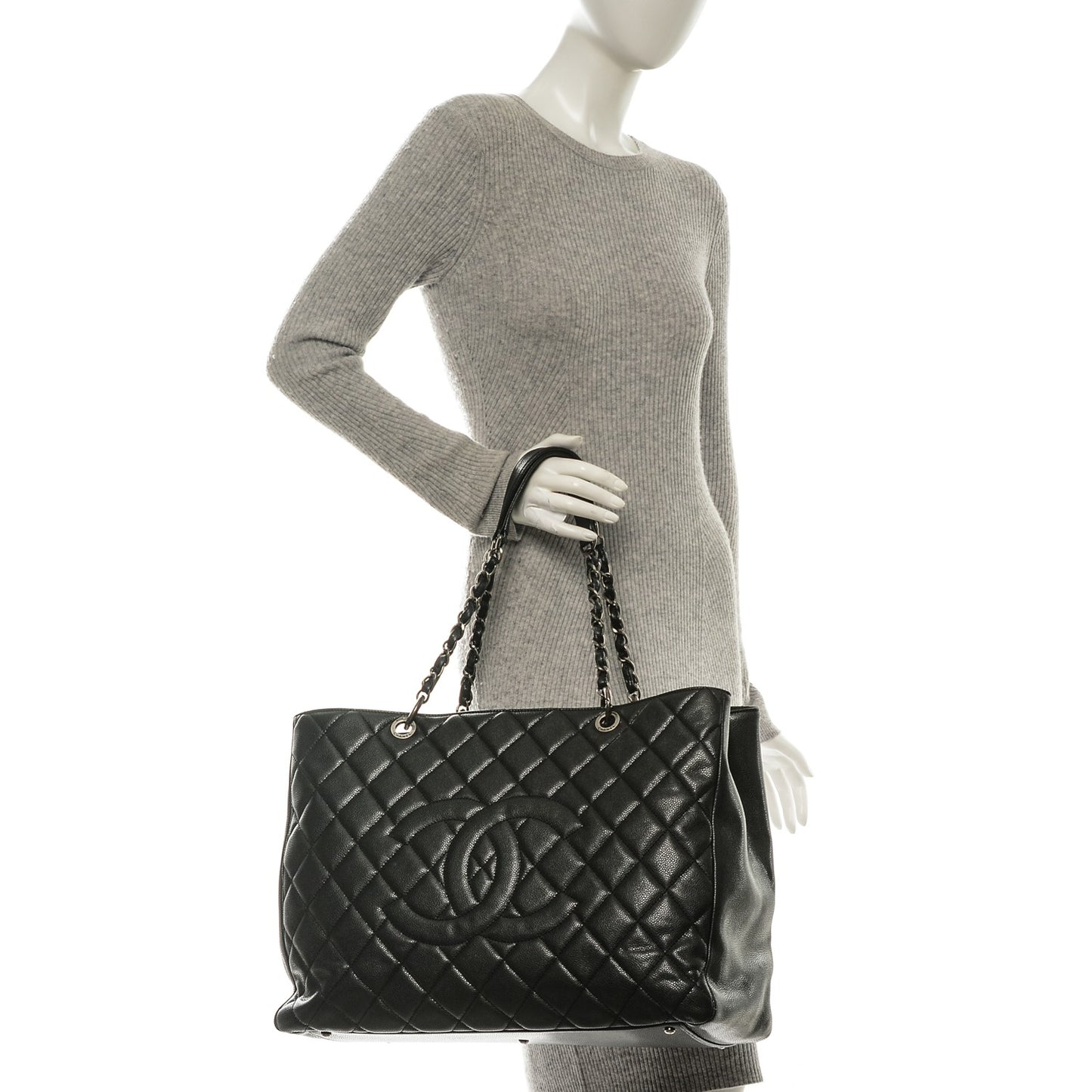 Caviar Quilted XXL Grand Shopping Tote GST Dark Grey