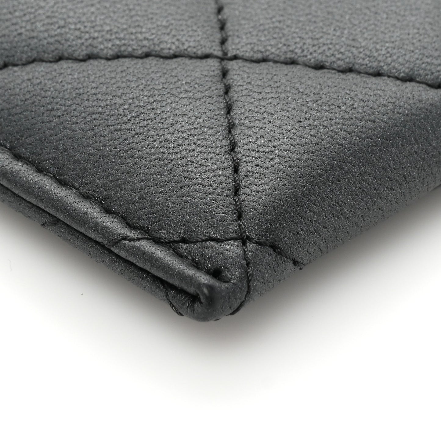 Pearly Lambskin Quilted Card Holder So Black
