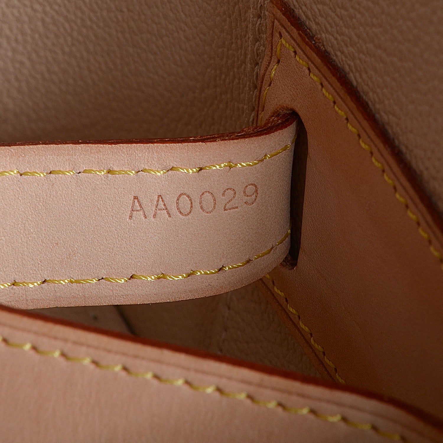 Louis Vuitton Monogram Nice 6 of 7