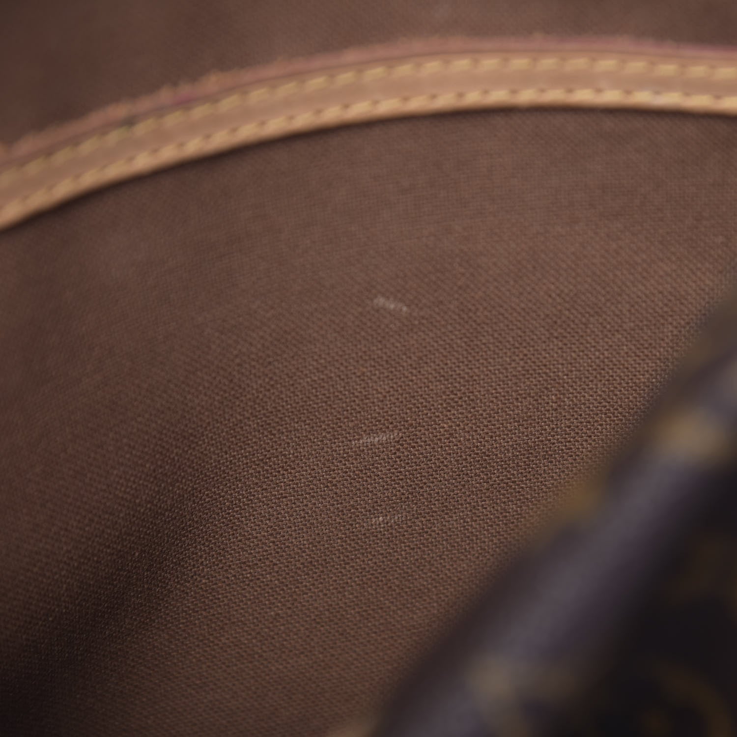 Louis Vuitton Monogram Cabas Mezzo 8 of 12