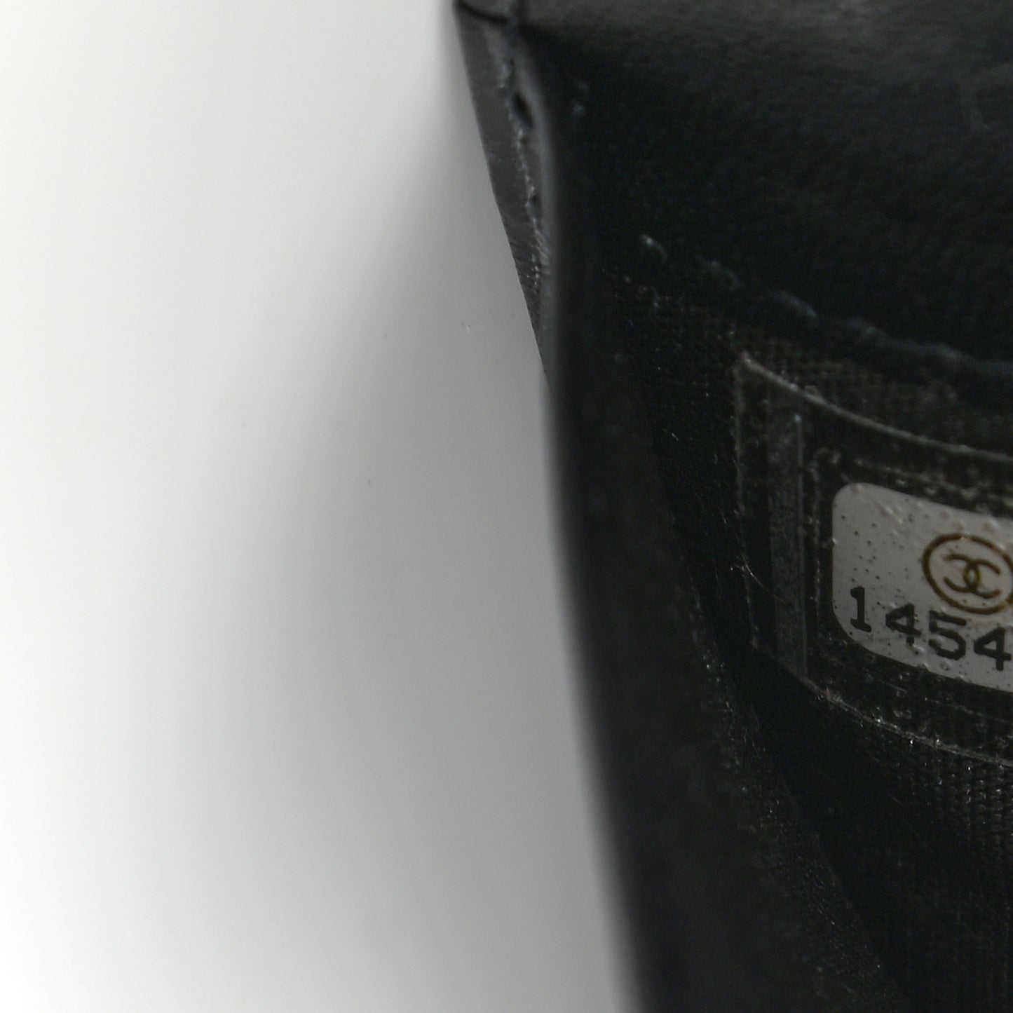 Caviar Timeless CC Yen Wallet Black