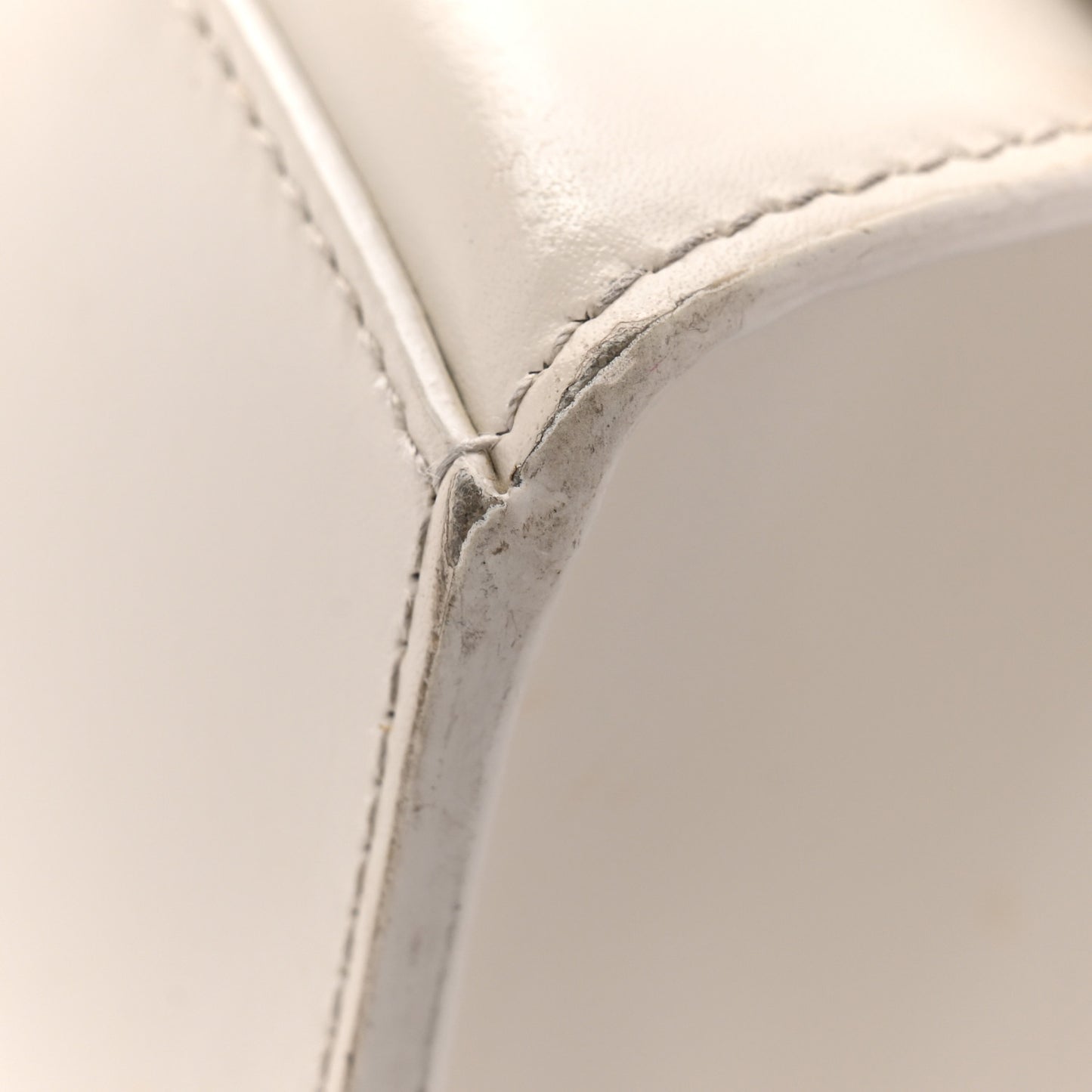 Shiny Box Calfskin Small Hourglass Top Handle Bag Chalky White