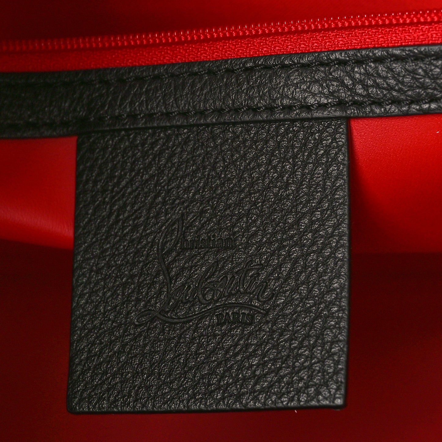 Calfskin Spikes Loubinthesky Medium Paloma Black