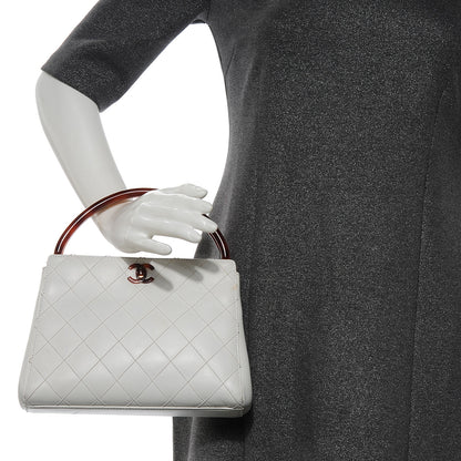 Chanel Lambskin Tortoise Handle Tote White 2 of 9