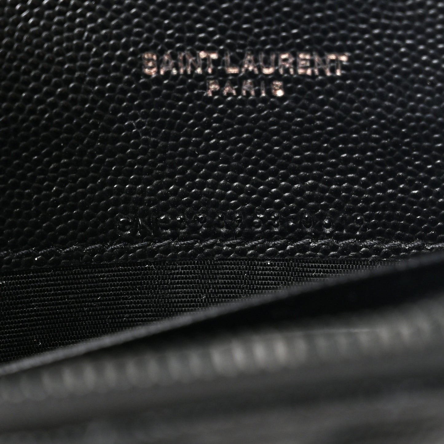 Grain De Poudre Matelasse Chevron Monogram Monochrome Envelope Chain Wallet Black