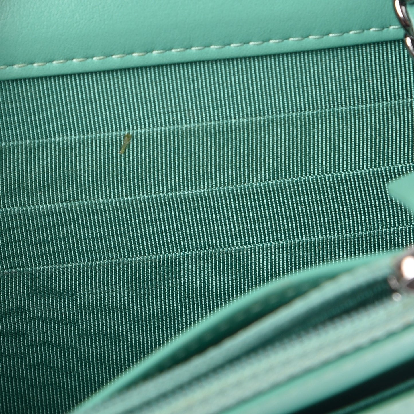 Patent Quilted Wallet On Chain WOC Green