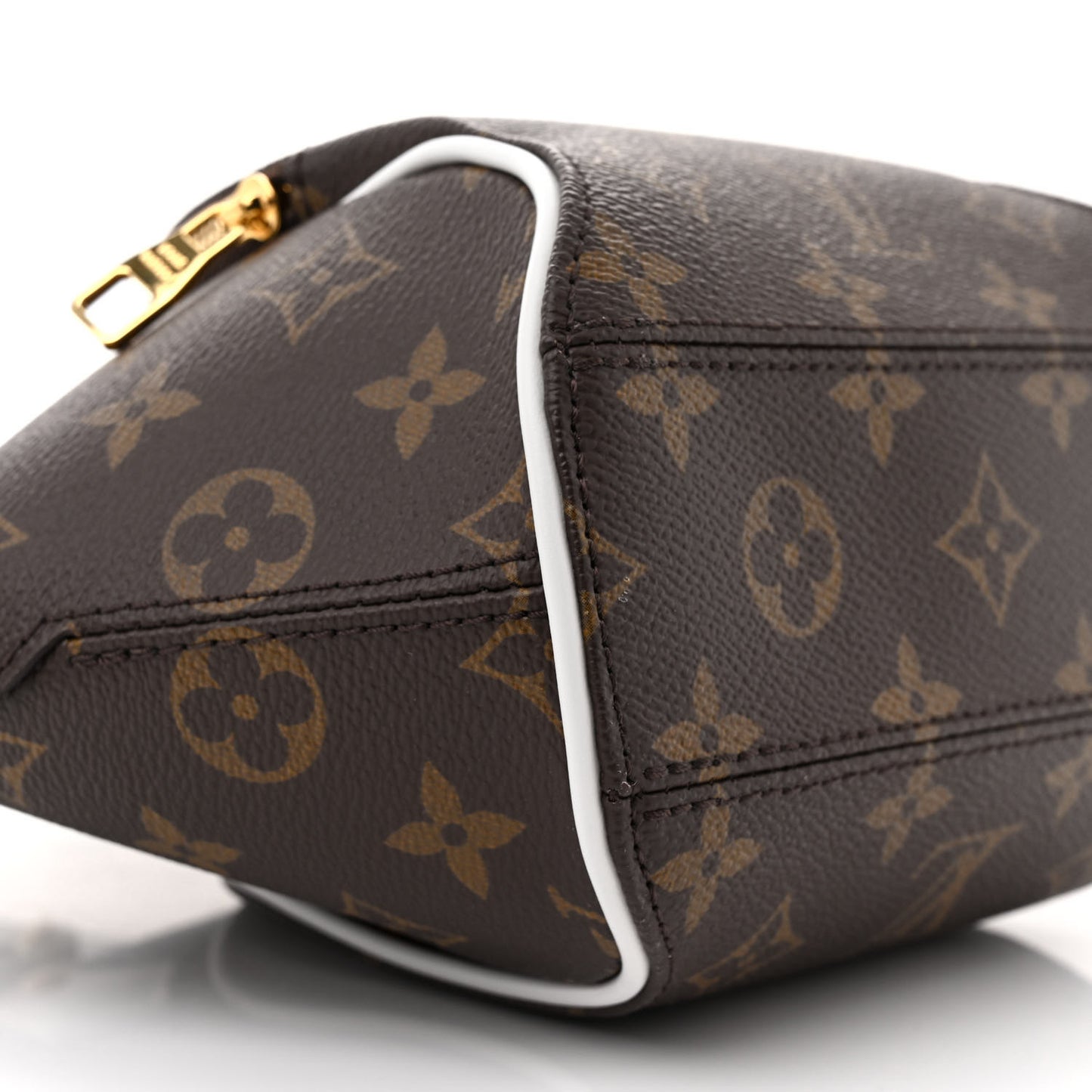 Monogram LV Match Ellipse BB White