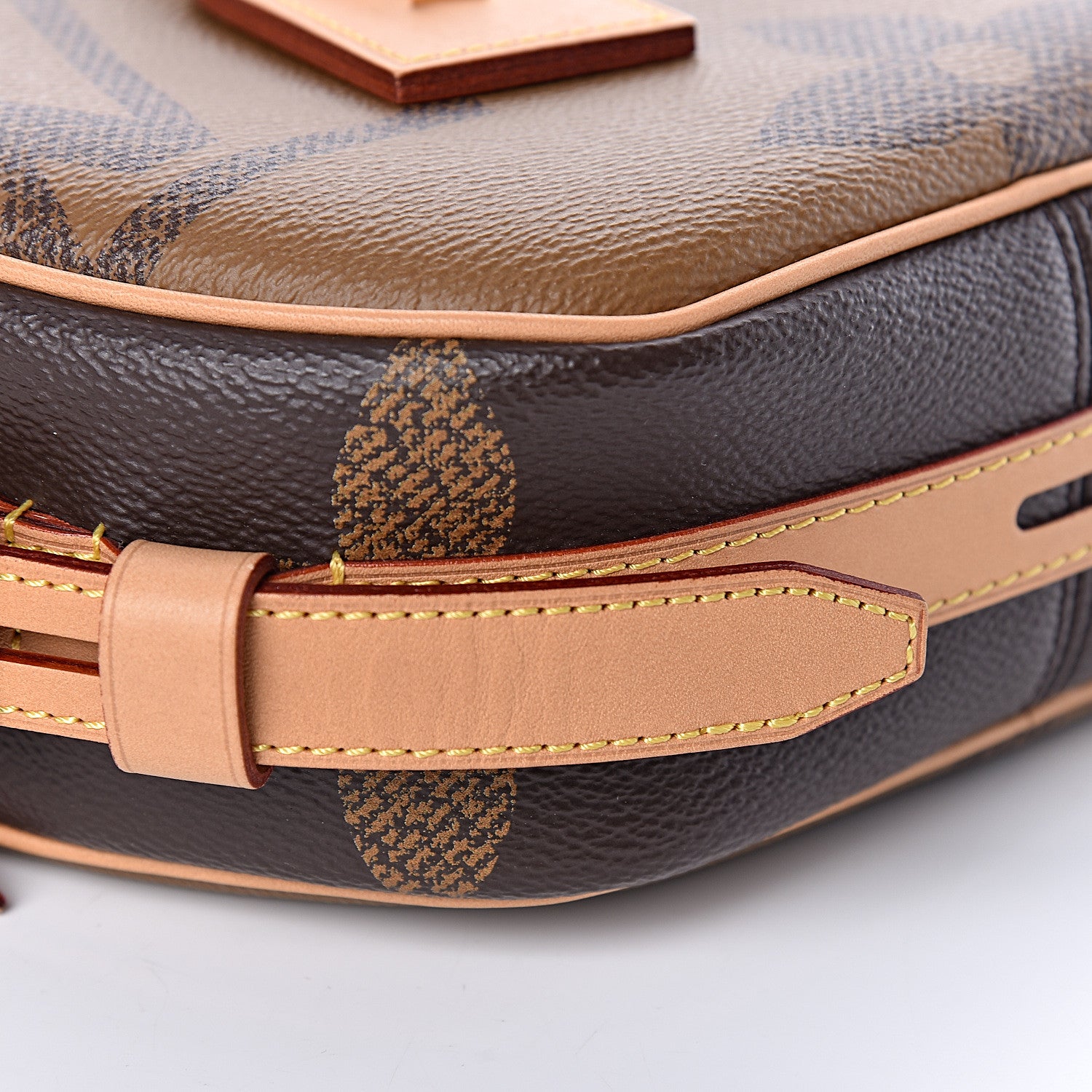 Louis Vuitton Reverse Monogram Giant Boite Chapeau Souple 10 of 13