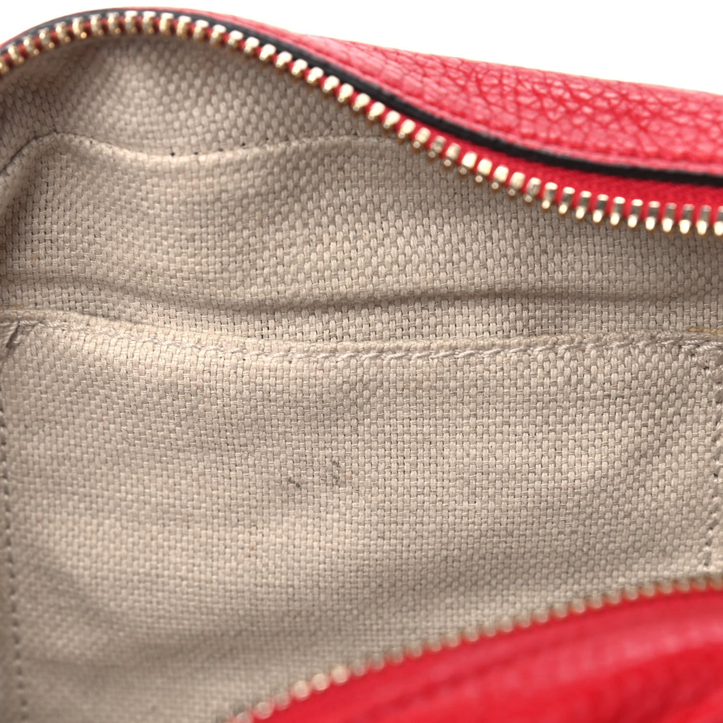 Pebbled Calfskin Small Soho Disco Bag Tabasco Red