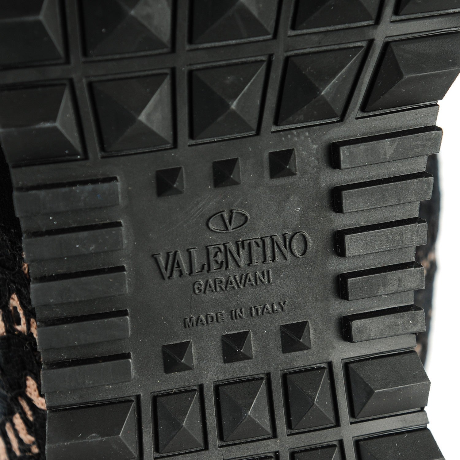 Valentino Garavani Macrame Lace Suede Womens Rockrunner Sneakers 38 Black 6 of 8