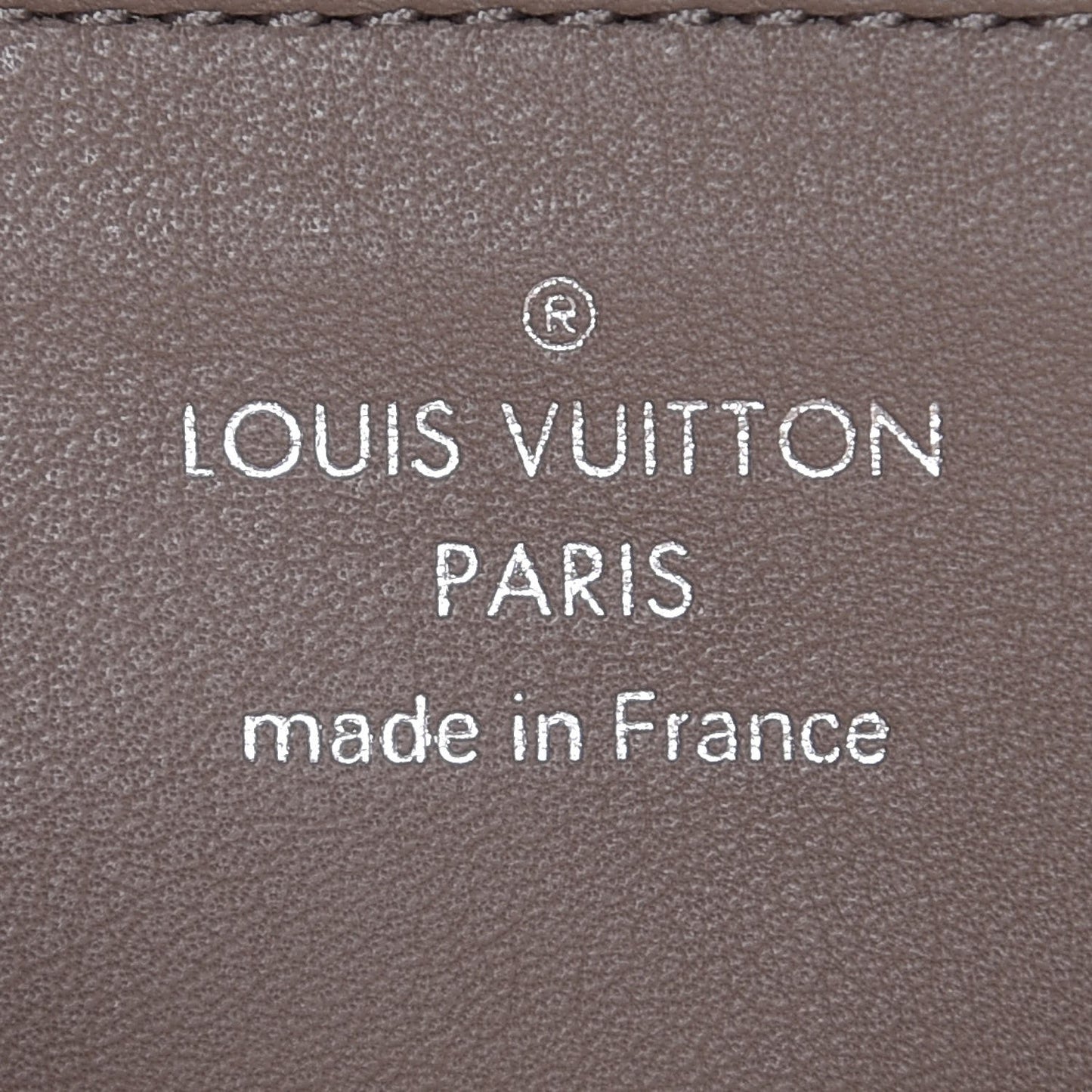 Taurillon Capucines Wallet Magnolia