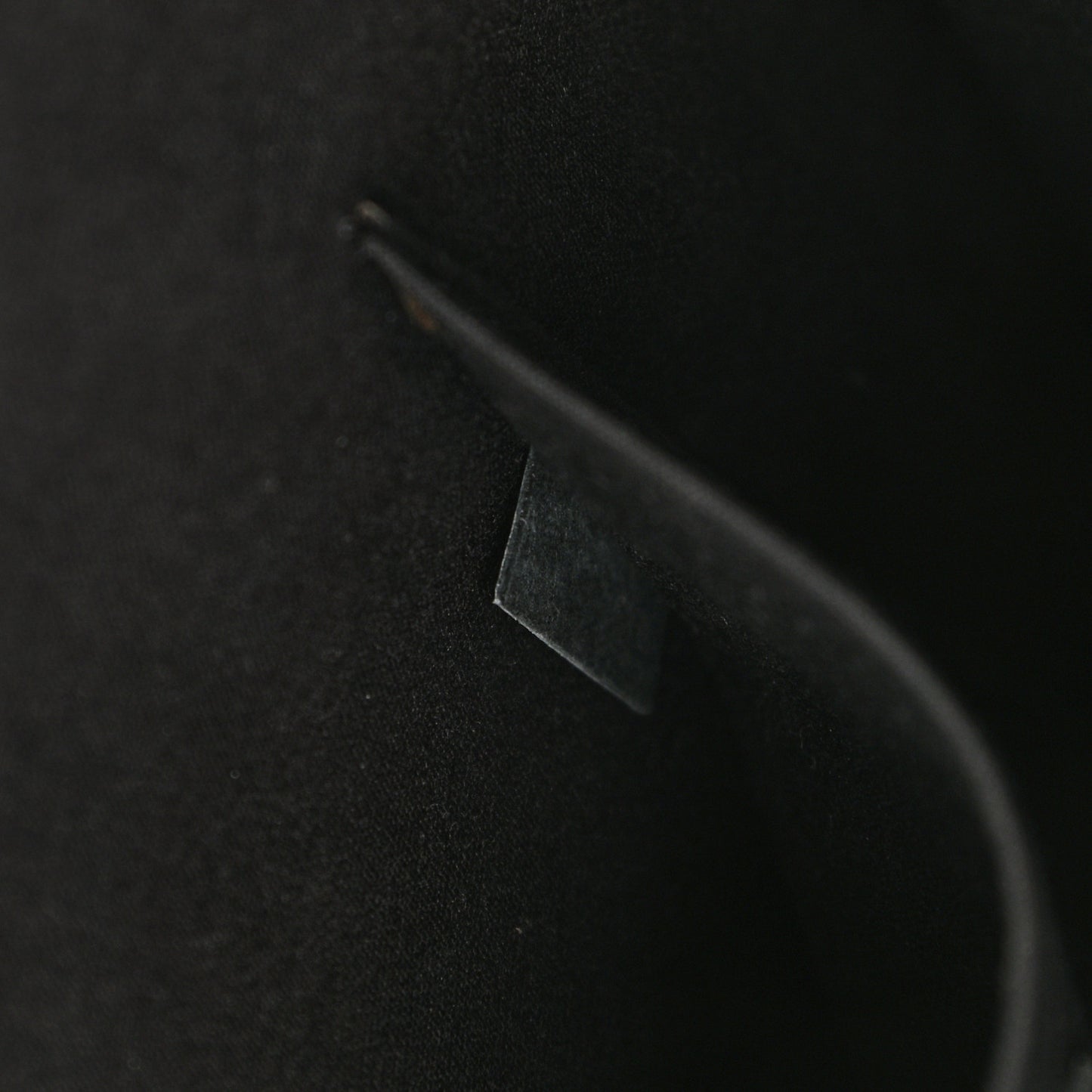 Epi Madeleine GM Black