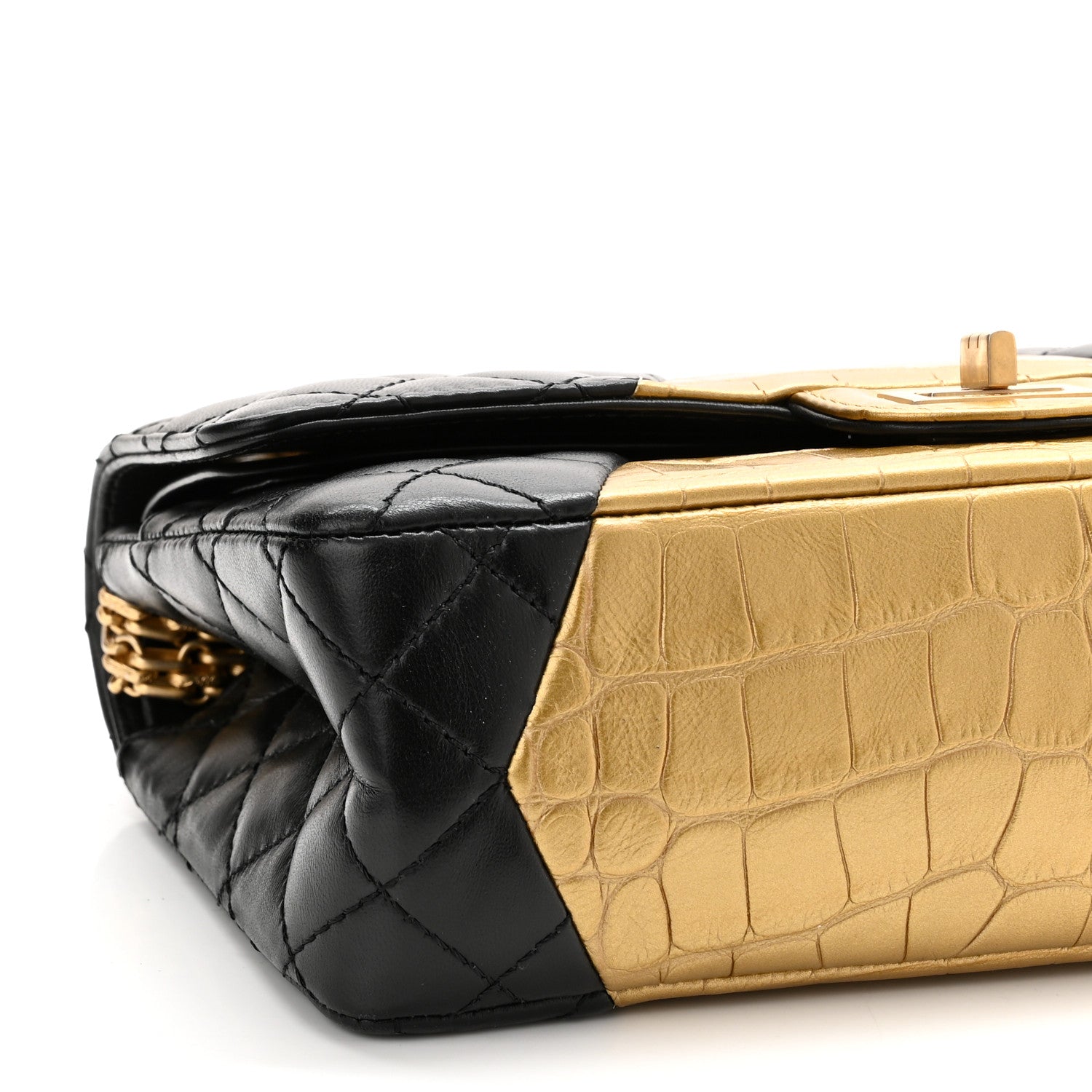 Chanel Lambskin Metallic Calfskin Crocodile Embossed 2.55 Cocodile Reissue 225 Flap Black Gold 9 of 10