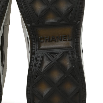 Chanel Velvet Calfskin Mixed Fibers CC Sneakers 39.5 Ivory Black 6 of 10