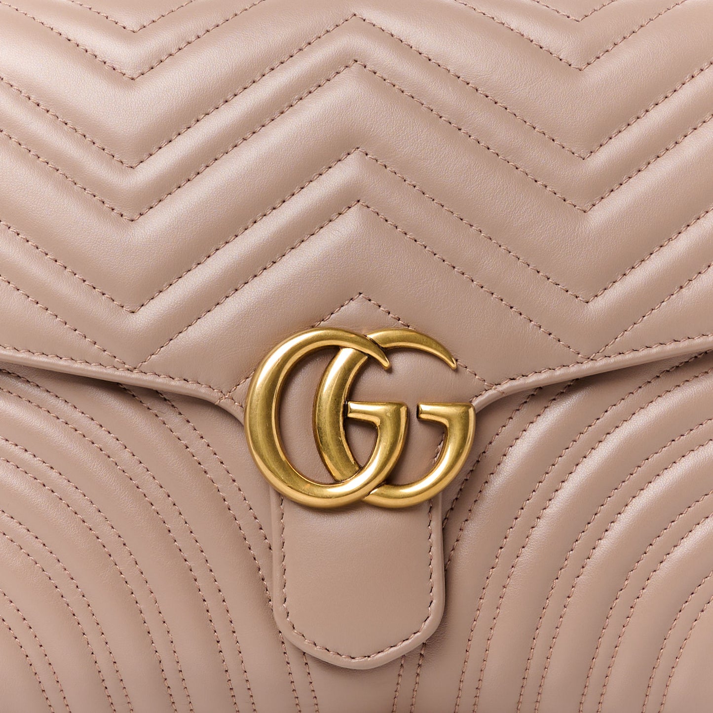 Calfskin Matelasse GG Marmont Clutch Porcelain Rose