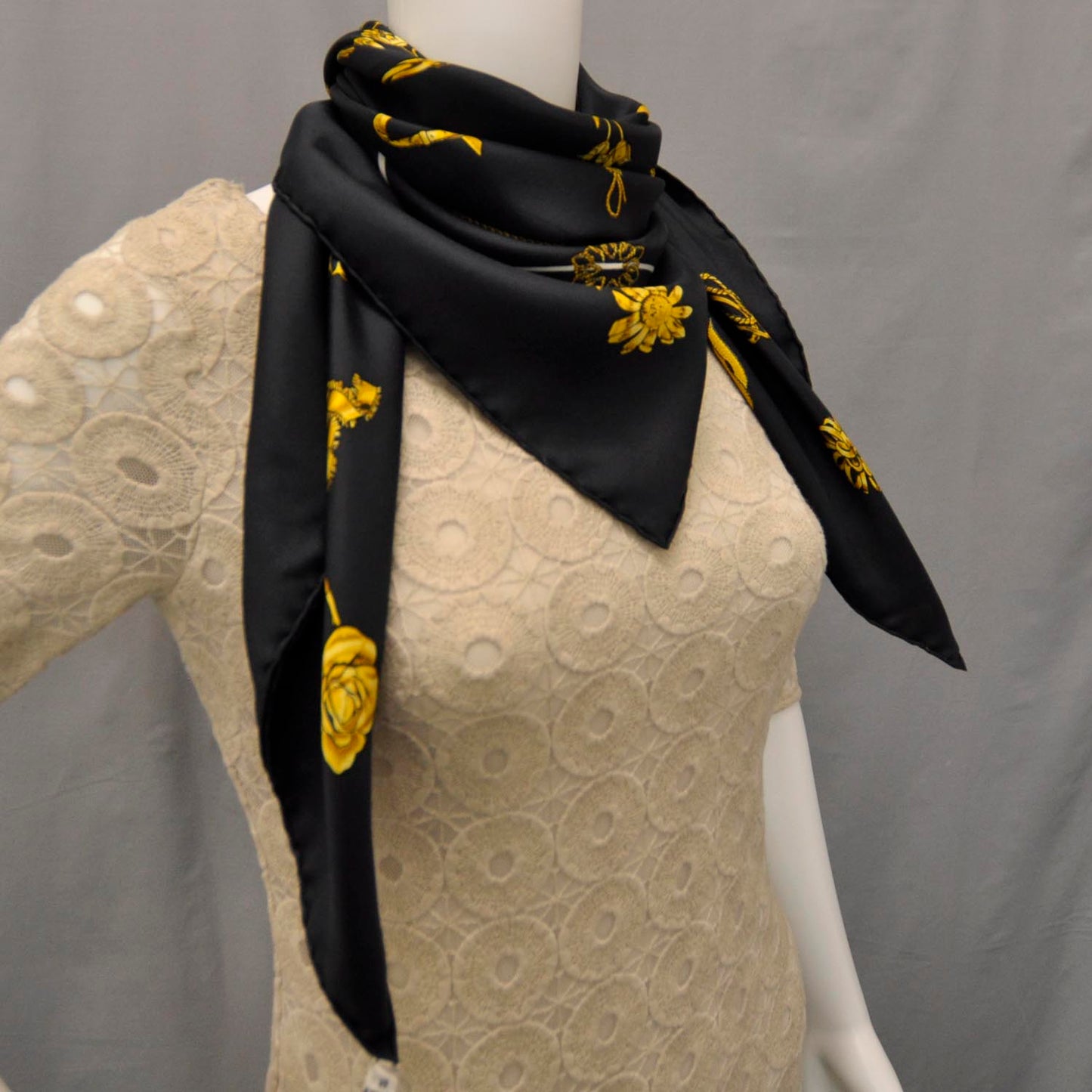 Silk Clips Scarf 90 Black