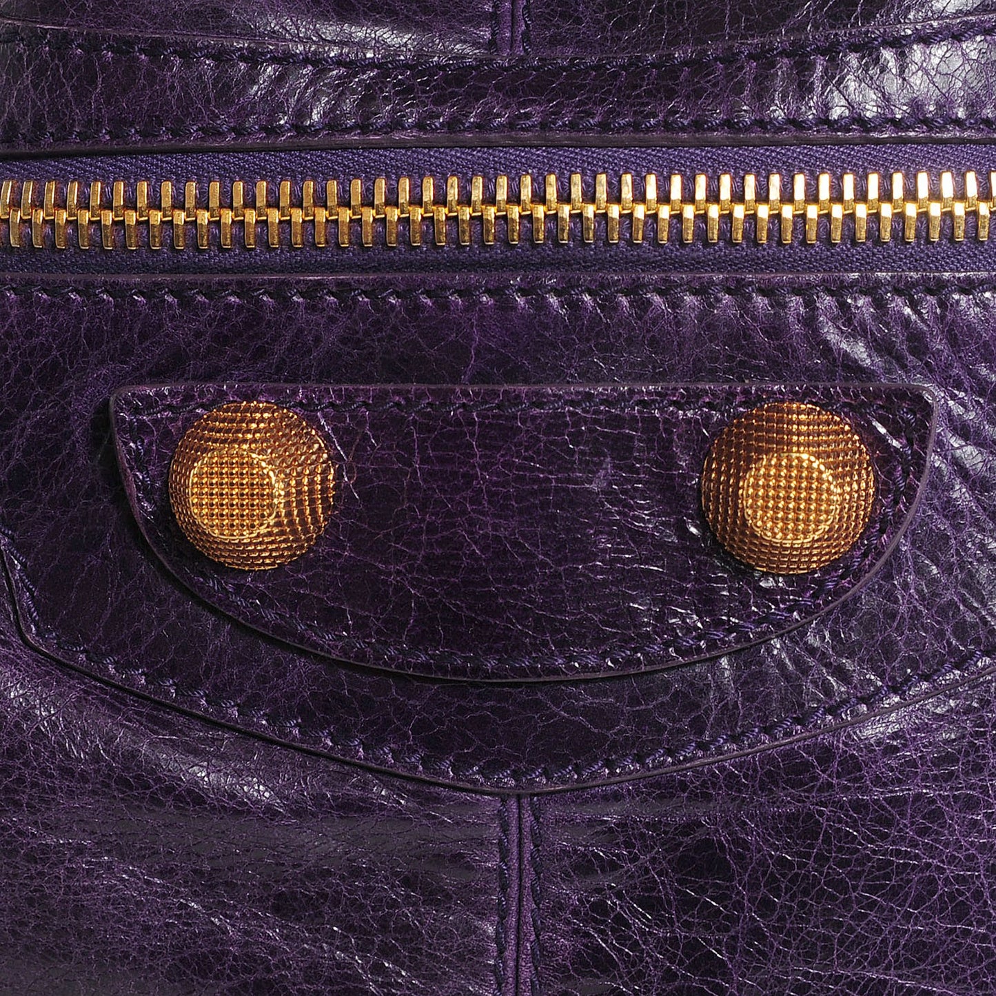 Agneau Giant 21 Gold Hardware Pompon Raisin