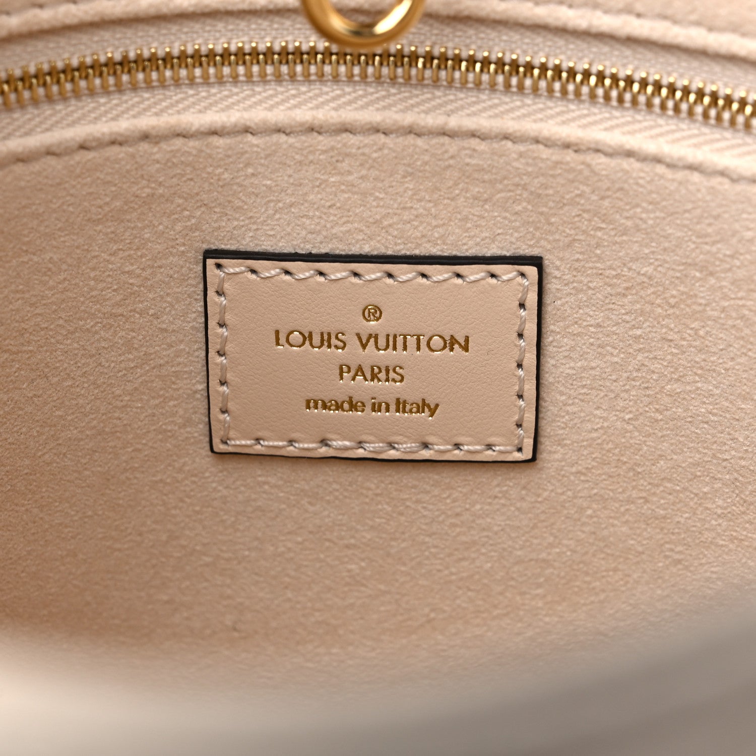 Louis Vuitton Empreinte Monogram Giant Onthego PM Cream Beige 5 of 7